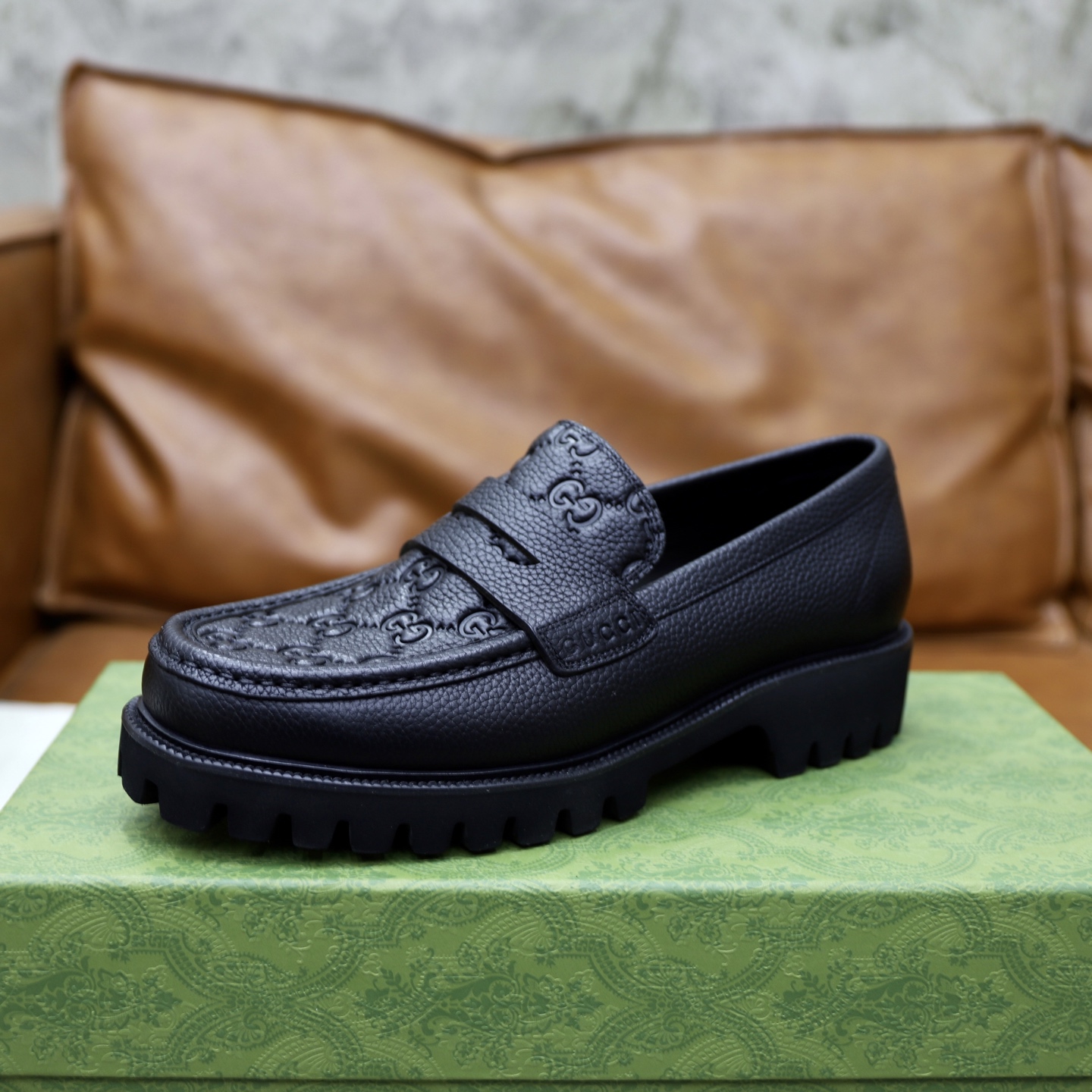 Gucci Men's Black Leather Loafers with Chain G Buckle and GG Embossed Design 7 i1742574768601 3803 0 5