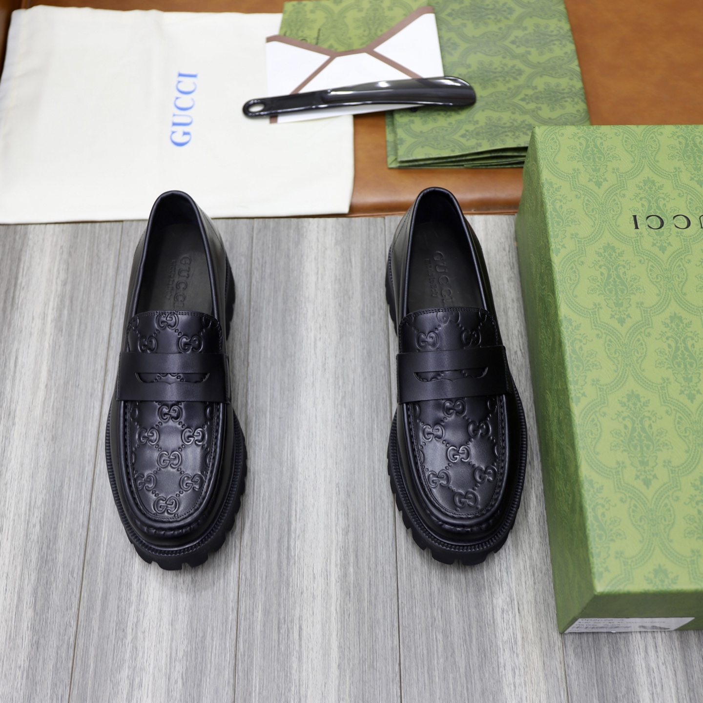 Gucci Men's Black Leather Loafers with Chain G Buckle Detail, Size 39-44 1 Gucci Men's Black Leather Loafers with Chain G Buckle Detail, Size 39-44