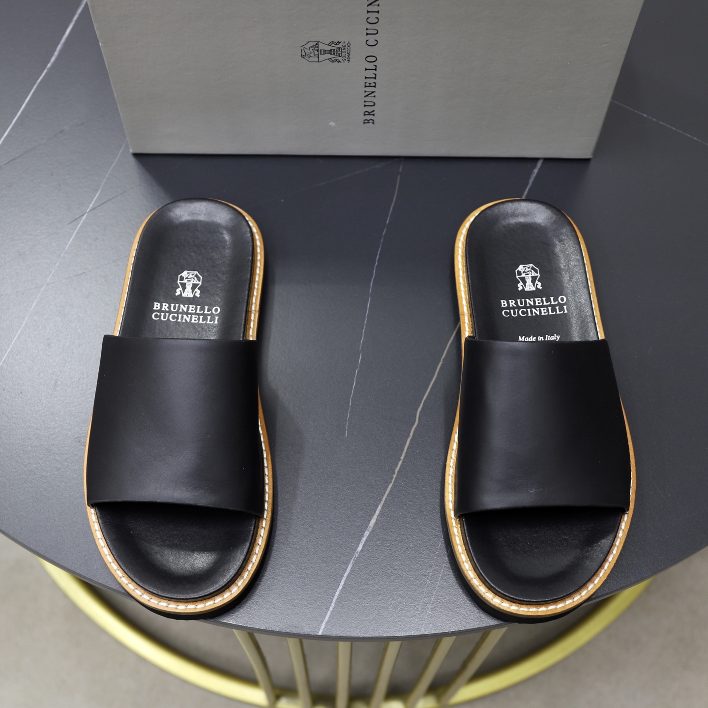 NO:274714,:♂♂ Brand BC Size 38–44 (45 customized) Grade counter Original list Material original upper Wear-resistant Lightweight Soft Comfortable Outsole Style category Summer new slippers Young and fashionable Feet comfortable Multi-color optional, Slippers19860909:♂♂♂ 品牌BC 码数38–44（45定制） 等级专柜 原单 材料原版鞋面 耐磨轻便柔软舒适大底 款式类别夏季新款拖鞋 年轻时尚 脚感舒适 颜色多色可选,,slippers,Men's shoes