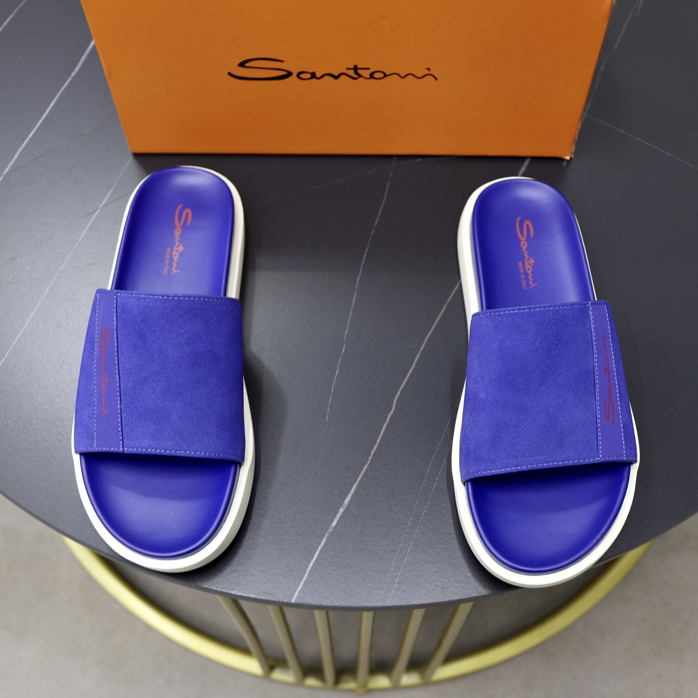 NO:274720,♂♂ Brand Santoni (Santoni) Size 38–44 (45 customized) Grade counter Original list Material original upper Wear-resistant Lightweight Soft Comfortable Outsole Style category Summer new slippers Young and fashionable Feet comfortable Multi-color optional, Slippers19860909♂♂♂ 品牌Santoni(圣东尼） 码数38–44（45定制） 等级专柜 原单 材料原版鞋面 耐磨轻便柔软舒适大底 款式类别夏季新款拖鞋 年轻时尚 脚感舒适 颜色多色可选,,slippers,Men's shoes