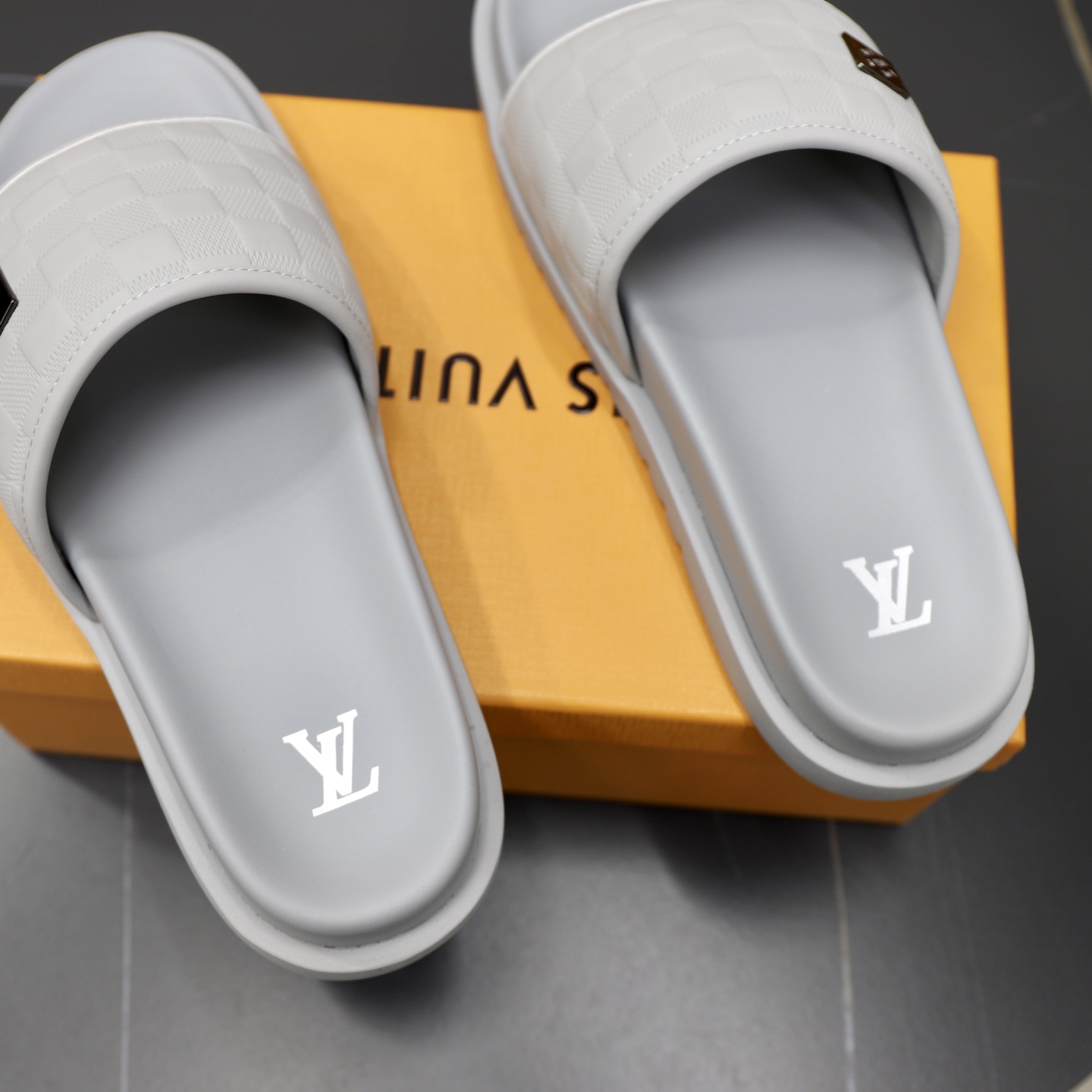 Louis Vuitton Men's Fashionable Gray Slides - Comfortable and Luxurious 6 i1742833194792 7478 0 4