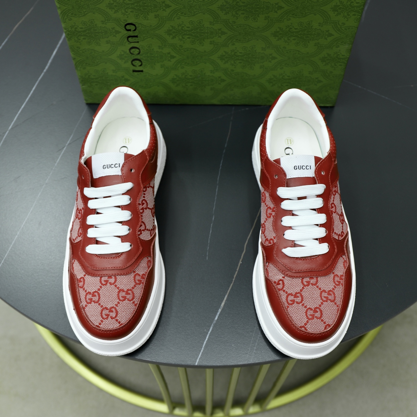 NO:274805,♂♂ Brand Guqi GUCCI Standard Code 38-44 (45 customized) Grade official website same style Material original leather splicing brand cloth Comfortable and breathable sheepskin inner Lightweight wear-resistant outsole Style category Men's fashion casual shoes Sports shoes Honorable luxury brand elements Top luxury Color real picture color, Gucci,sneakers, sheepskin19860909♂♂♂ 品牌古奇GUCCI 标准码38-44（45订做） 等级官网同款 材料原版皮料拼接品牌布匹 舒适透气羊皮内里 轻便耐磨大底 款式类别男士时尚休闲鞋 运动鞋 尊贵奢侈品大牌元素 顶级奢华 颜色实物图片色,,gucci,sneakers,sheepskin,Men's shoes