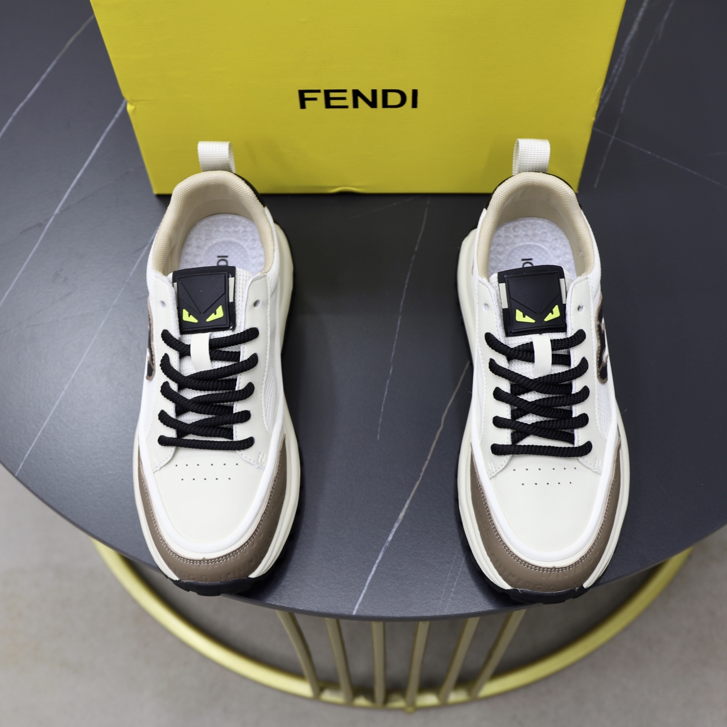 NO:275287,♂♂ Brand Fendi Standard Code 38-44 Grade Official Website The same style material original leather fabric Comfortable and breathable inner Lightweight wear-resistant outsole Style category Men's fashion casual shoes Running Sports shoes Honorable luxury brand elements Top luxury Color real picture color, Fendi, sneakers19860909♂♂♂ 品牌芬迪 标准码38-44 等级官网同款 材料原版皮面料 舒适透气内里 轻便耐磨大底 款式类别男士时尚休闲鞋 跑步 运动鞋 尊贵奢侈品大牌元素 顶级奢华 颜色实物图片色,,fendi,sneakers,Men's shoes