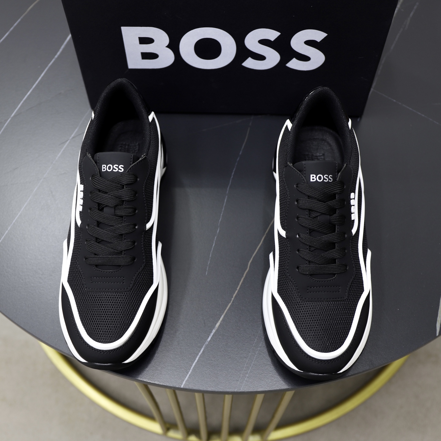 NO:275492,The latest BOSS is available, imported original breathable mesh material, high-end original pattern. High-end 1:1 mold opening customization, original large bottom, lighter and non-slip. Fashion is trendy and versatile. Exudes a fashionable and casual atmosphere, and fashion is right under your feet. Number of 38-44 (45 customized),19860909BOSS 最新上市、进口原版透气网布材料、高级原版图案.高端1:1开模定制,原版大底,更轻便,防滑.时尚主打潮流,百搭爆款.散发时尚休闲气息,时尚就在脚下.码数38-44（45订做）,,Men's shoes