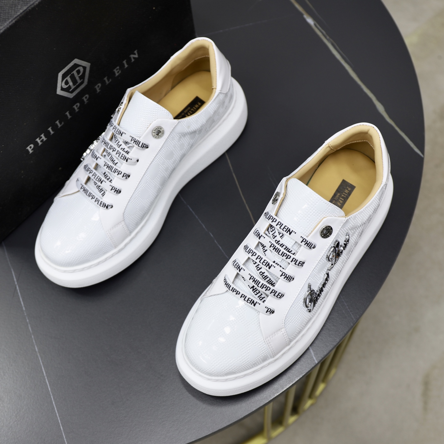 Philipp Plein White Leather Sneakers with Rhinestone Embellishments 3 i1743609984059 1610 0 1