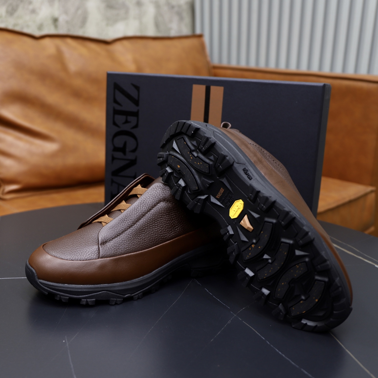 ：ZEGNATriple StitchMonte PRODUCT INFORMACIÓNMONTE (MÓN-TE) significa "alta montaña" en italiano. Ins