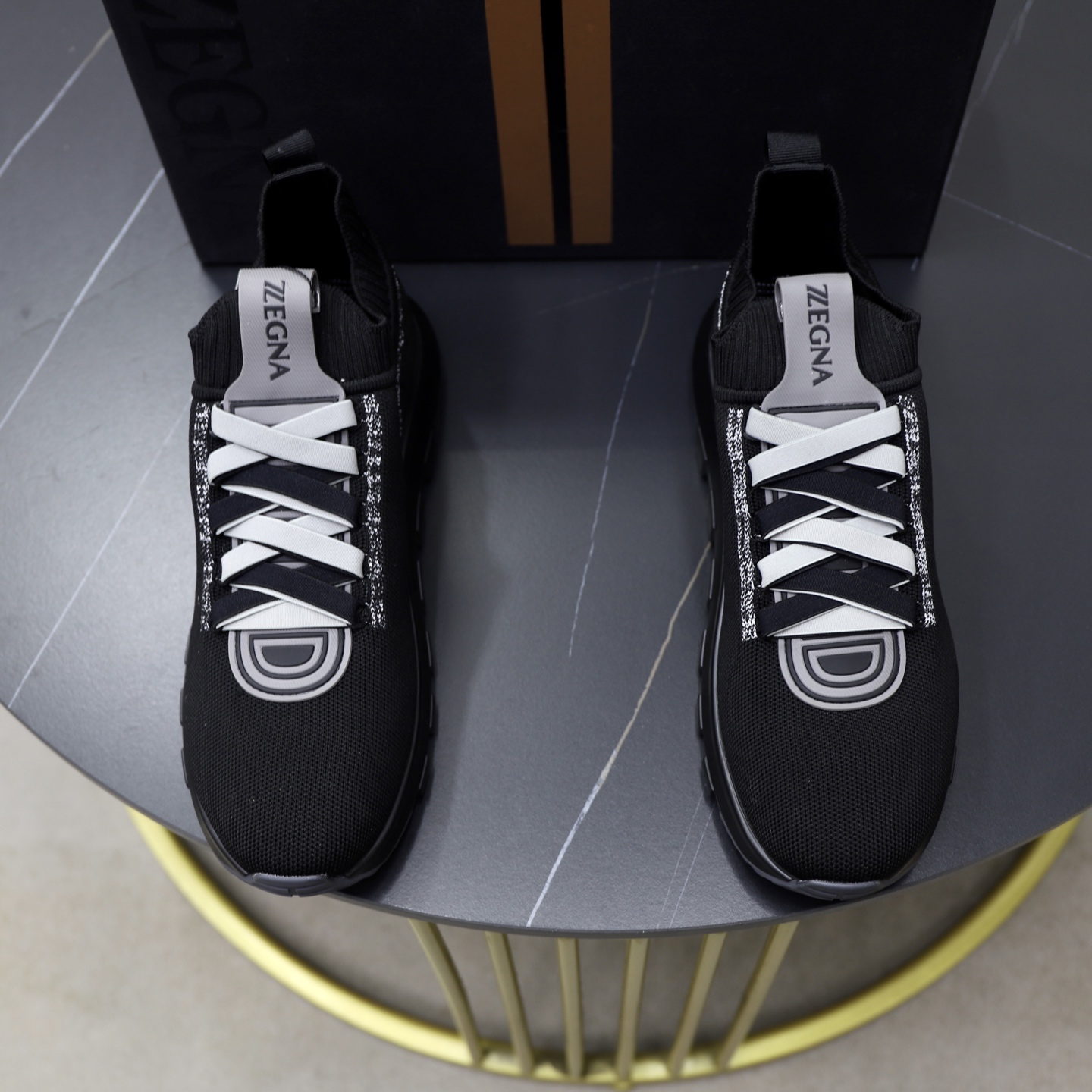 NO:277078,【ZEGNA】Jenia - High-end quality original single Feimao shoe series - Upper brand high-end cashmere flying moulding surface, injection molding brand corns - Inner original breathable mesh cloth - Outsole original TPU foam Molded sole Premium packaging - Ultra-high quality control·fine workmanship highlighted (high-end, noble, grade) -Size 38-44 (45-46 customized),,zegna19860909【ZEGNA】杰尼亚 -高端品质 原单 飞织鞋系列 -鞋面品牌高端羊绒飞织面、注塑品牌鸡眼 -内里原版透气网布 -大底原版TPU发泡 成型大底 精品包装 -超高品控·做工精细凸显(高端·贵气·档次) -Size 38-44（45-46订做）,,zegna,Men's shoes