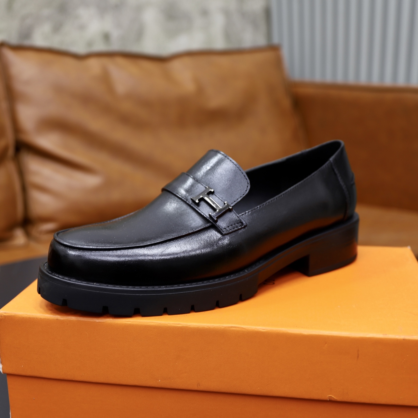 Hermes Men's Black Leather Loafers, Fashionable and Comfortable Shoes 5 i1744473770088 2186 0 3