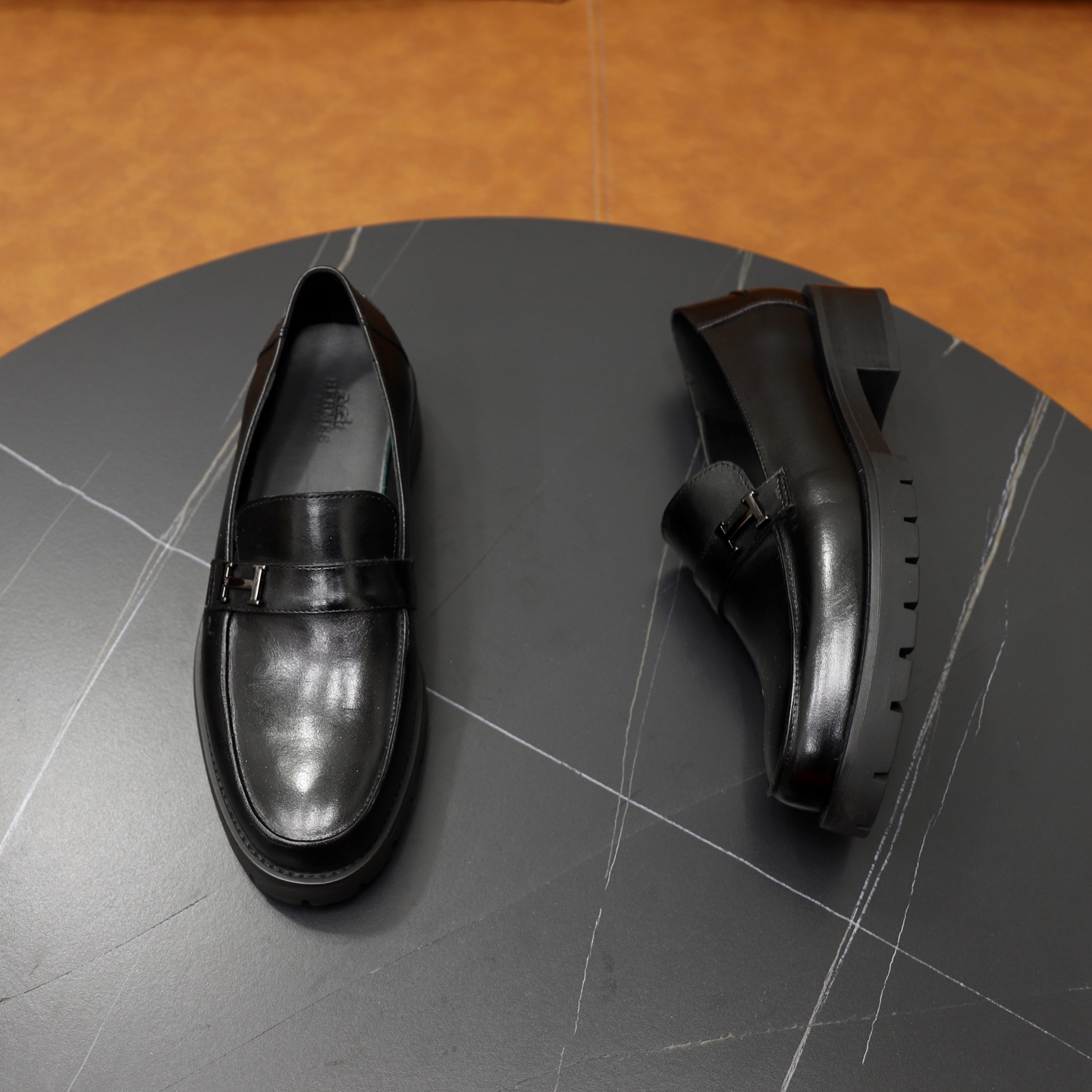 Hermes Men's Black Leather Loafers, Fashionable and Comfortable Shoes 8 i1744473770105 1426 0 6