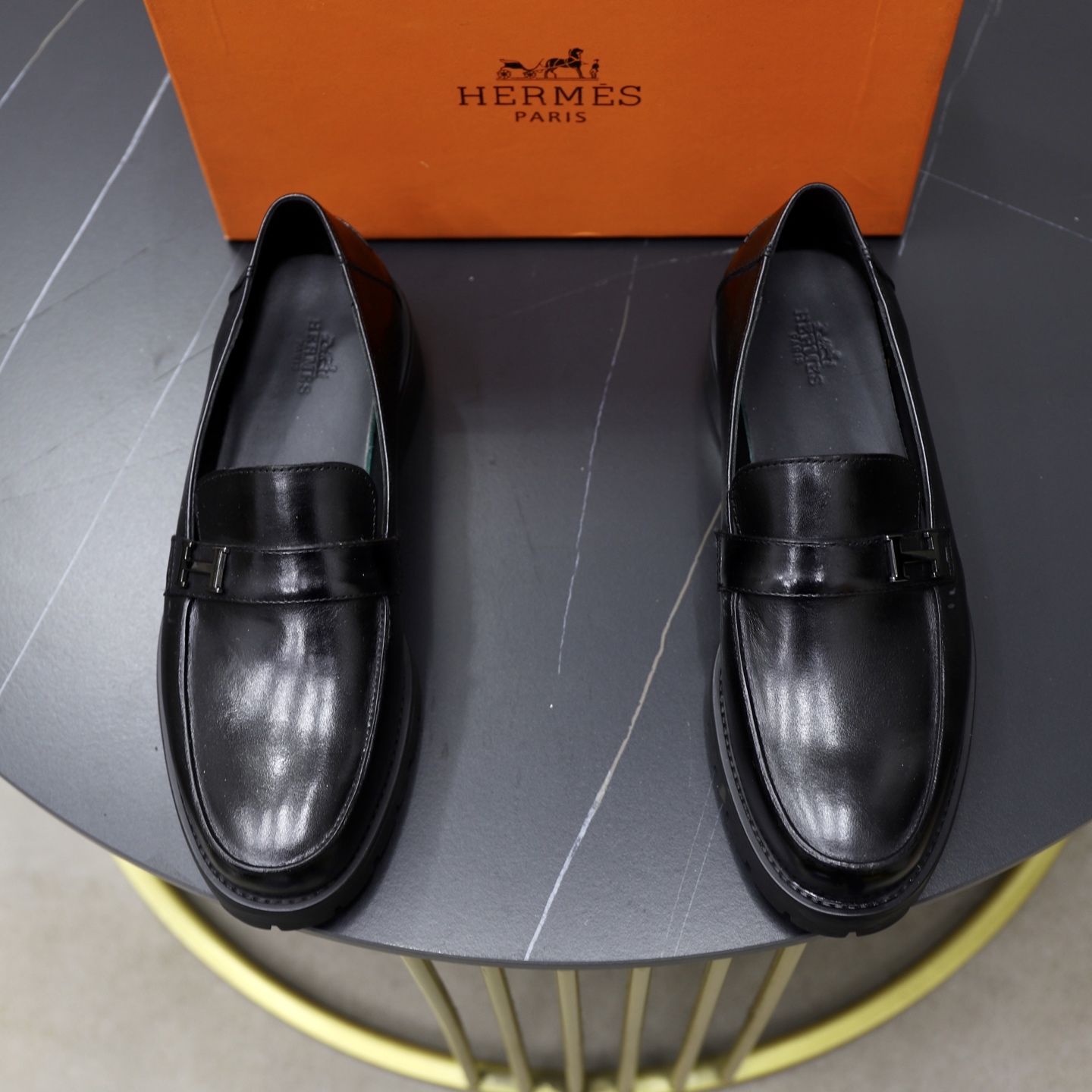Hermes Men's Black Leather Loafers, Fashionable and Comfortable Shoes 1 Hermes Men's Black Leather Loafers, Fashionable and Comfortable Shoes
