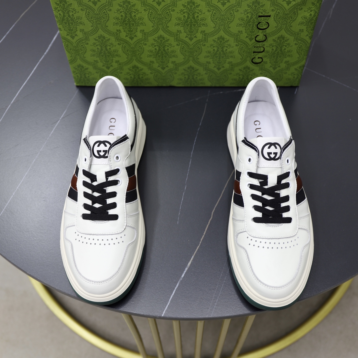 NO:277741,♂♂ Brand GuccI Standard Code 38-44 (45 customized) Grade official website same model Material original leather splicing Comfortable and breathable pig leather inner Lightweight wear-resistant sports sole Style category Men's fashion casual shoes Running Sports shoes Honorable luxury brand elements Top luxury Color real picture color, Gucci,sneakers19860909♂♂♂ 品牌古奇GuCCI 标准码38-44（45订做） 等级官网同款 材料原版皮料拼接 舒适透气猪皮内里 轻便耐磨运动大底 款式类别男士时尚休闲鞋 跑步 运动鞋 尊贵奢侈品大牌元素 顶级奢华 颜色实物图片色,,gucci,sneakers,Men's shoes