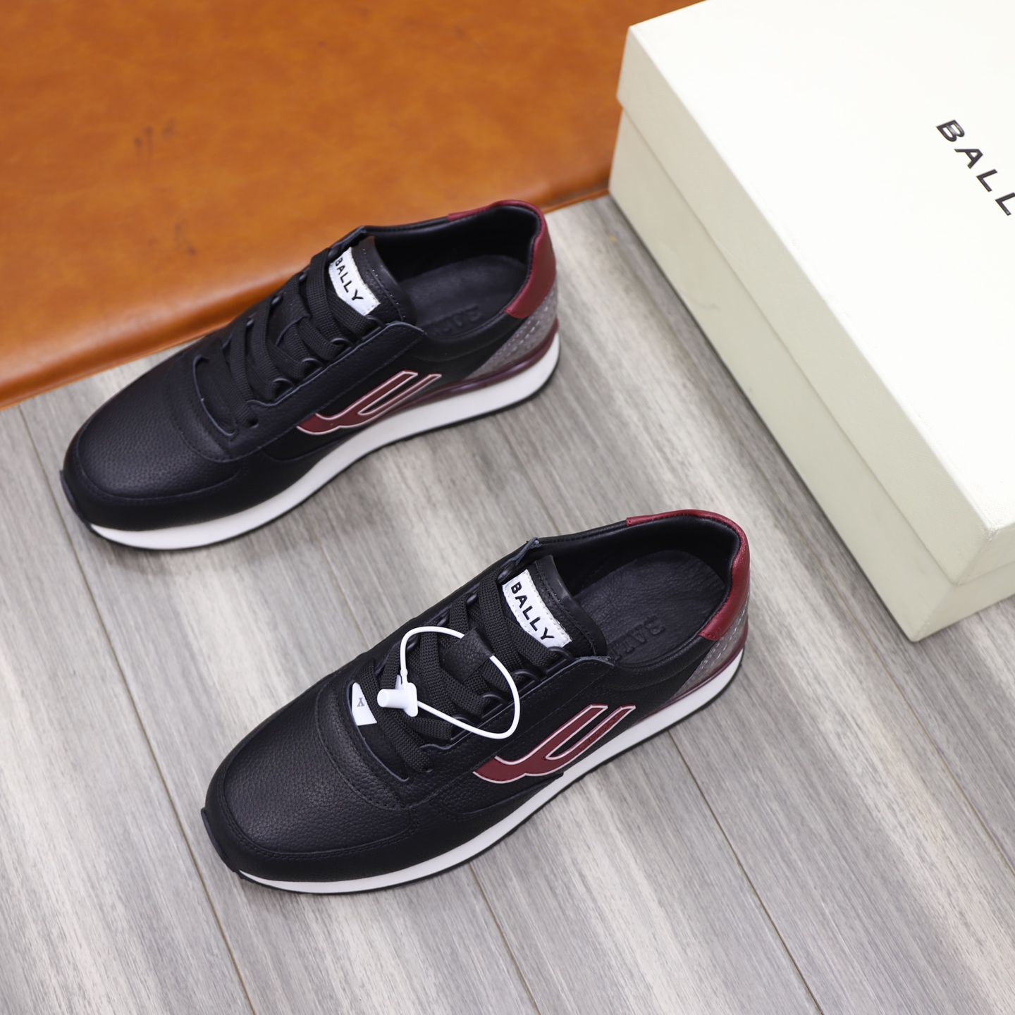 Bally Classic Leather Sneakers for Men - Comfortable & Durable 4 i1744820380255 2077 0 2