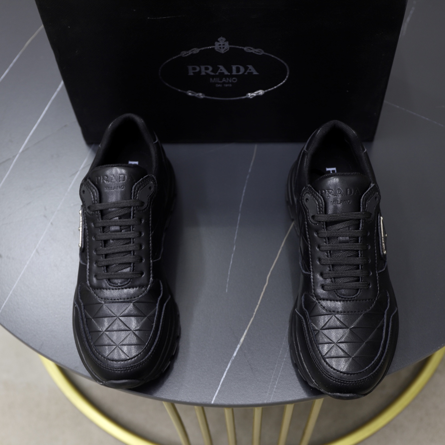 NO:279739,♂♂ Brand Prada PRADA Standard Code 38-44 (45 customized) Grade official website The same model Material original material splicing Comfortable and breathable inner Lightweight wear-resistant sports sole Style category Men's fashion casual shoes Running Sports shoes Honorable luxury brand elements Top luxury Color real picture color, Prada, prada, sneakers19860909♂♂♂ 品牌普拉达PRADA 标准码38-44（45订做） 等级官网同款 材料原版材料拼接 舒适透气内里 轻便耐磨运动大底 款式类别男士时尚休闲鞋 跑步 运动鞋 尊贵奢侈品大牌元素 顶级奢华 颜色实物图片色,,prada,prada,sneakers,Men's shoes