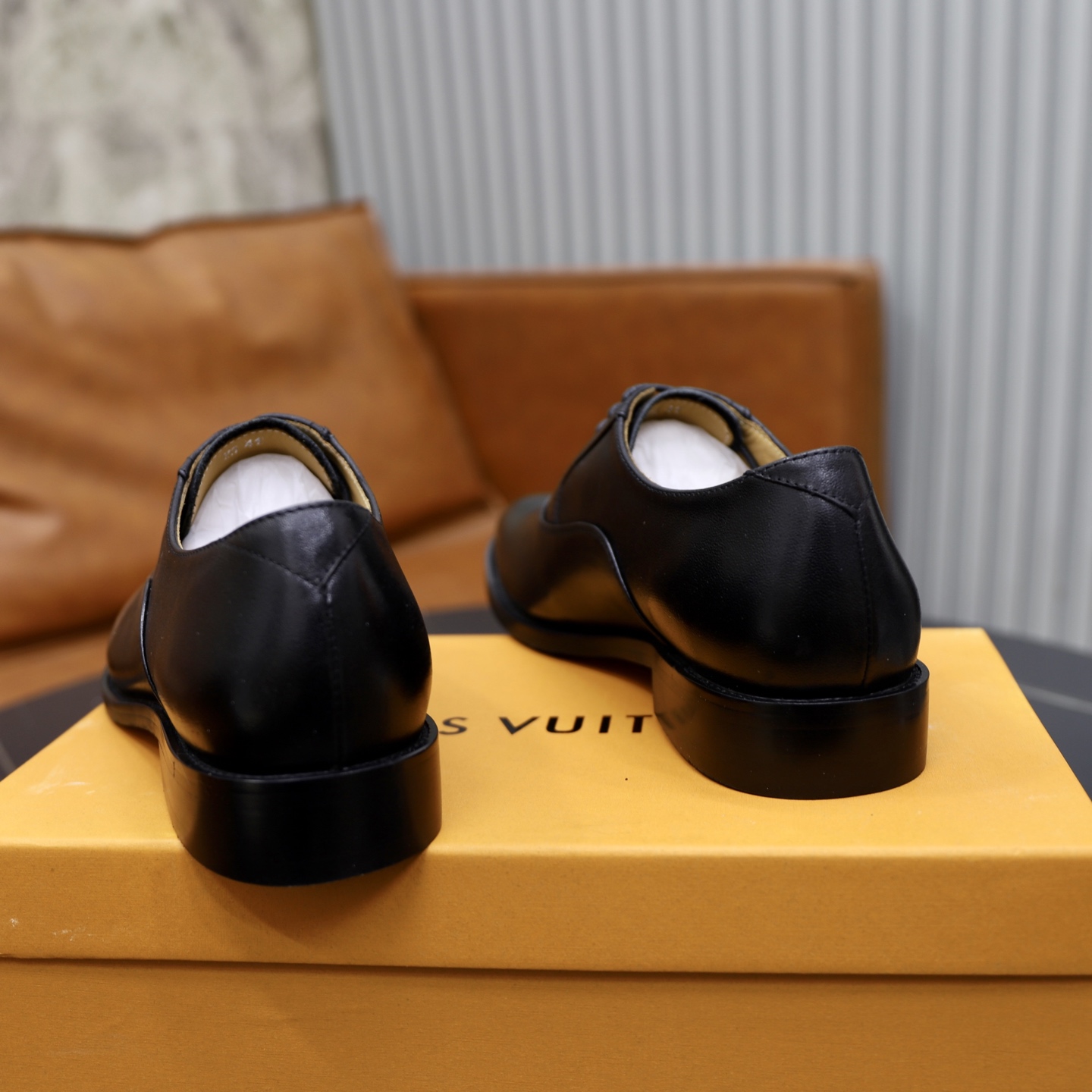 Louis Vuitton Men's Classic Leather Oxford Shoes - Business Casual Black 6 i1745510866491 5294 0 4