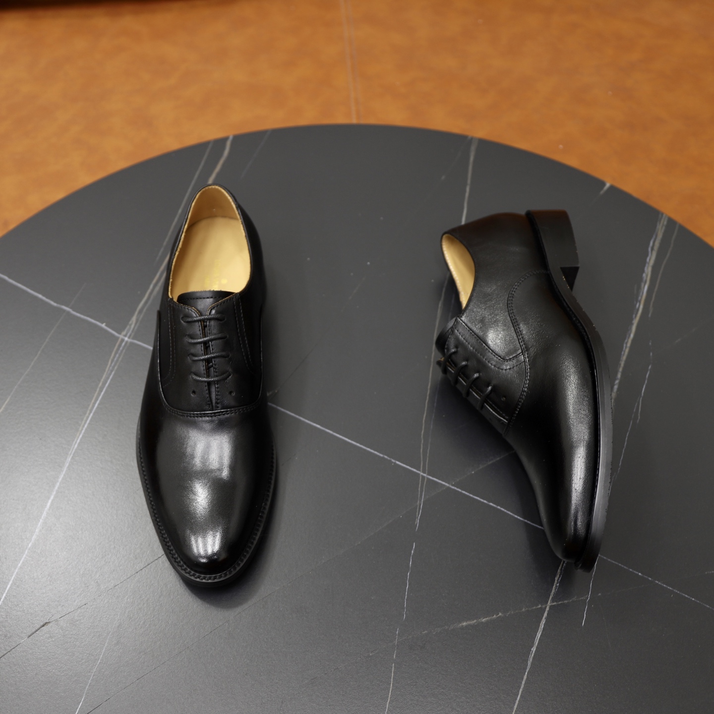 Louis Vuitton Men's Classic Leather Oxford Shoes - Business Casual Black 8 i1745510866535 3315 0 6