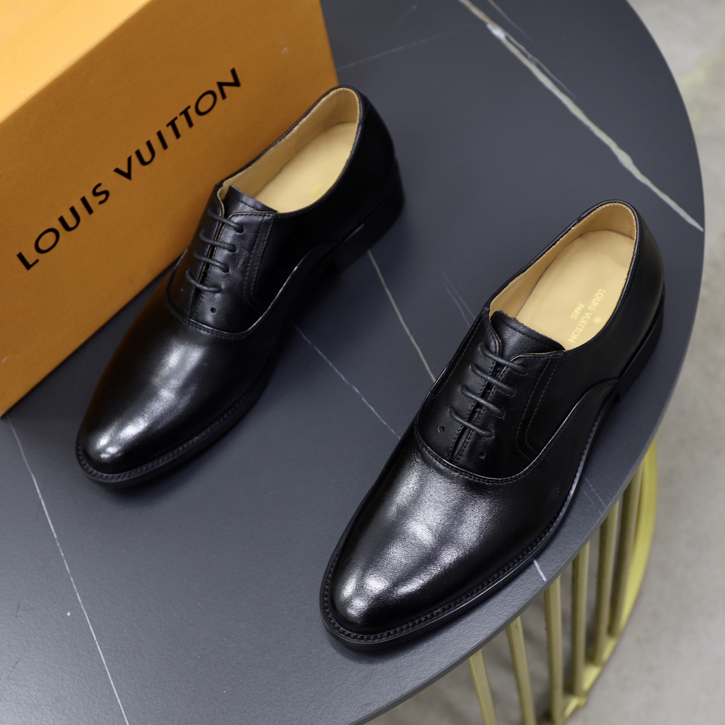 Louis Vuitton Men's Classic Leather Oxford Shoes - Business Casual Black 3 i1745510866602 6221 0 1