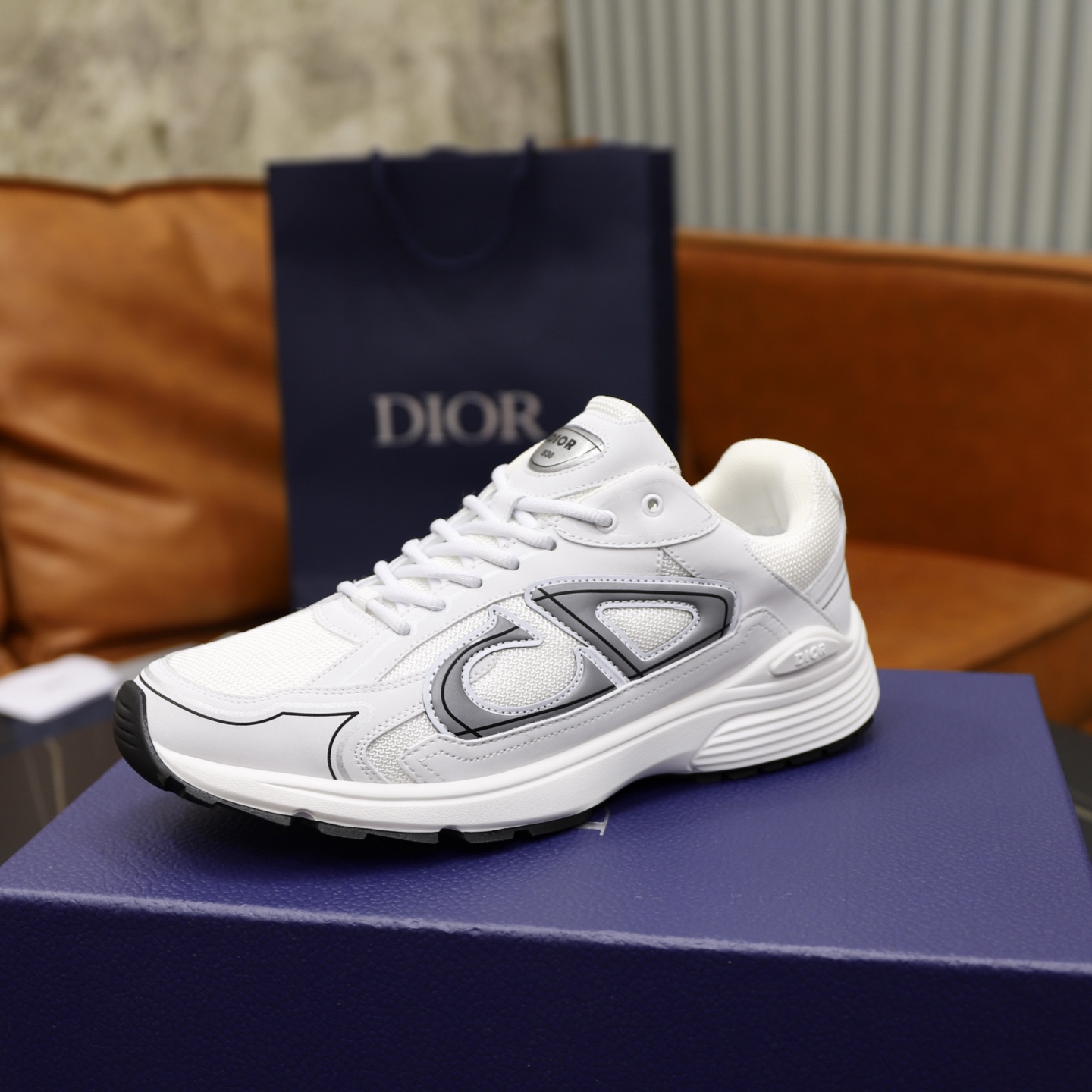 Dior B30 White Mesh & Technical Fabric Sneakers with Reflective Details 5 i1746548227030 1538 0 3