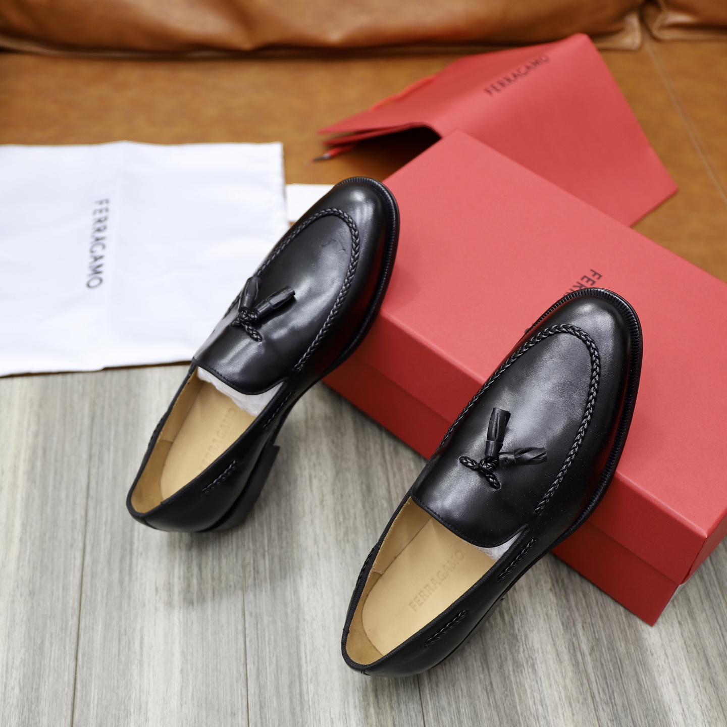 Ferragamo Men's Black Leather Tassel Loafers - Classic Style & Comfort 10 i1746720886033 8360 0 8