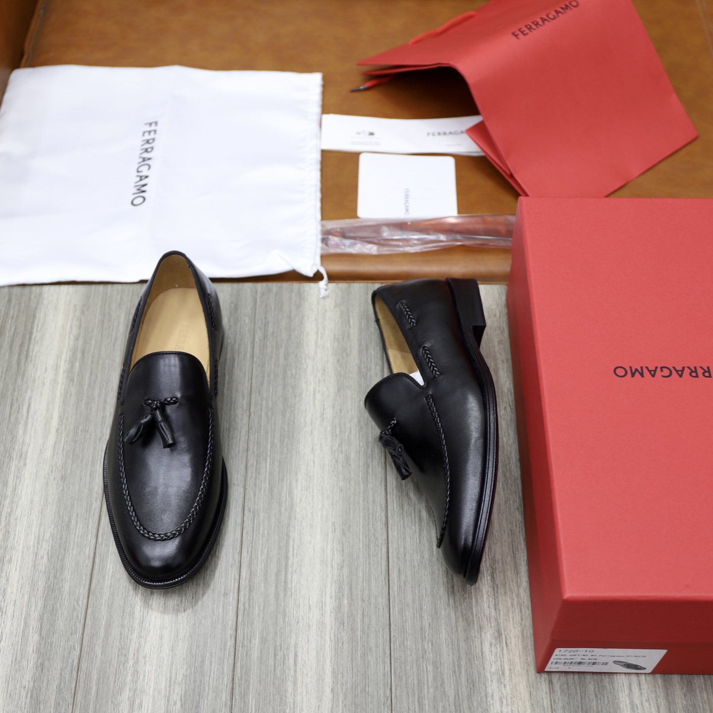 Ferragamo Men's Black Leather Tassel Loafers - Classic Style & Comfort 3 i1746720886058 866 0 1
