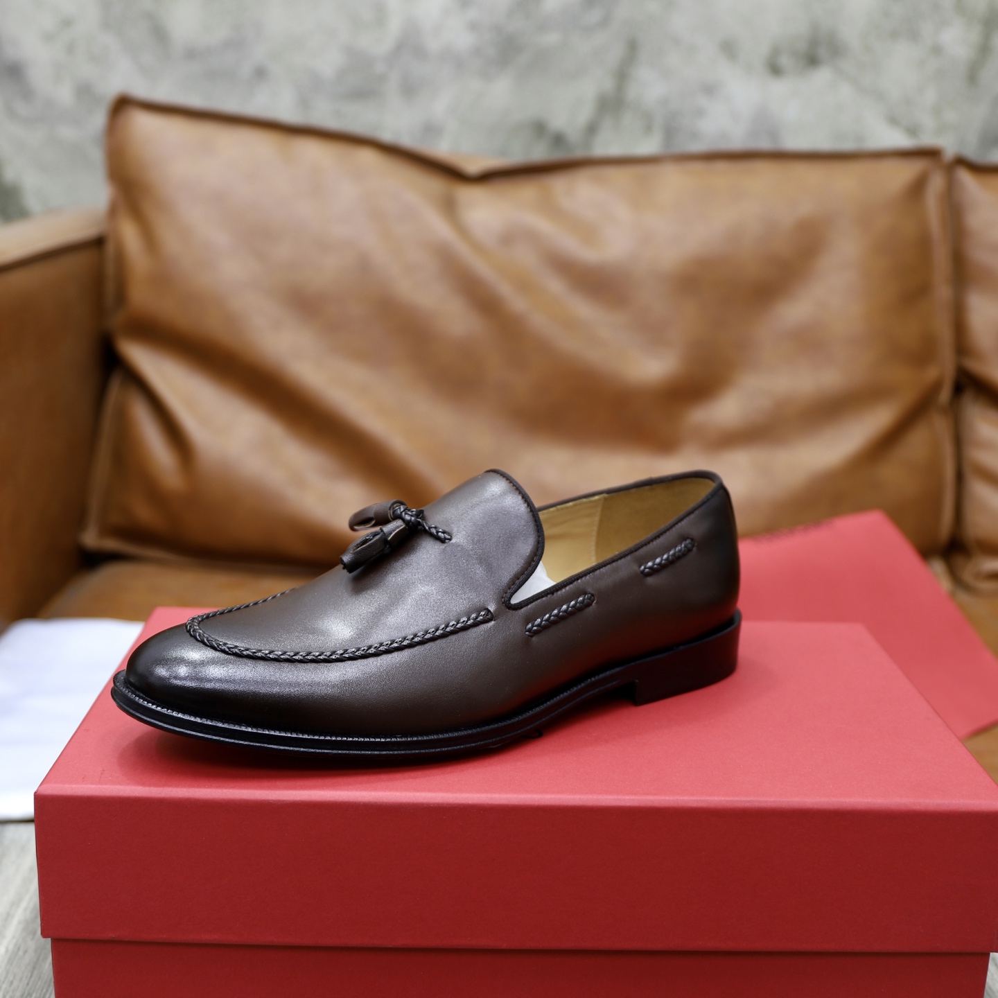 SF Ferragamo Men's Leather Loafers: Classic Style with Modern Appeal 7 i1746720906289 214 0 5
