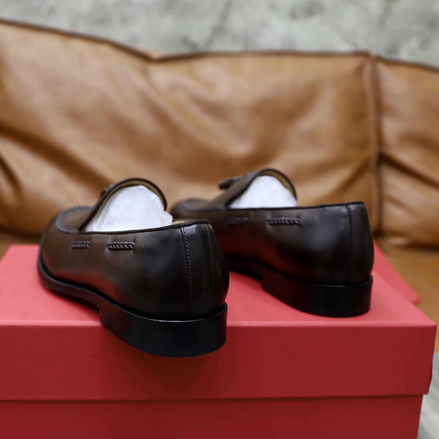 SF Ferragamo Men's Leather Loafers: Classic Style with Modern Appeal 8 i1746720906339 869 0 6
