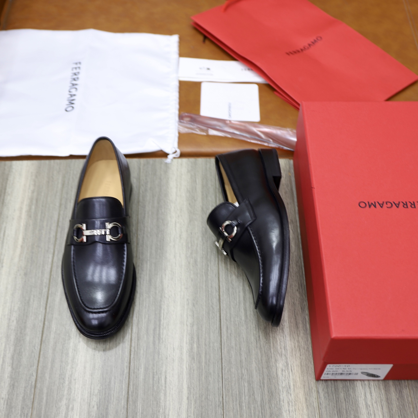 Salvatore Ferragamo Men's Leather Loafers with Gancini Ornament 3 i1746720986955 4026 0 1