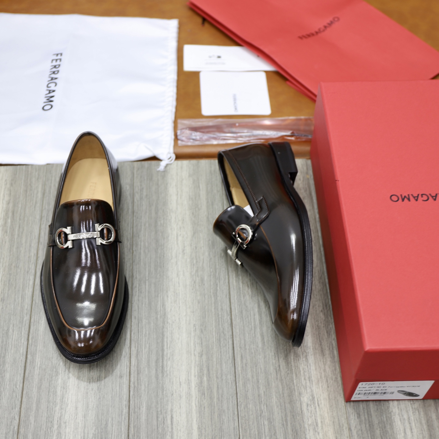 Salvatore Ferragamo Men's Leather Loafers with Gancini Ornament 3 i1746721014382 5377 0 1