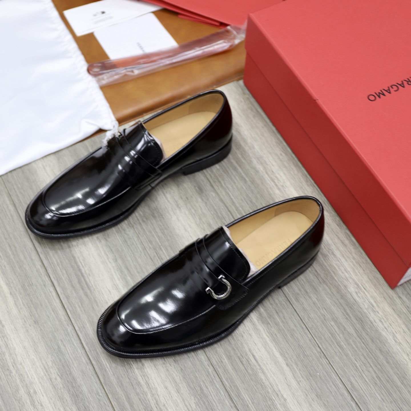 Ferragamo Men's Leather Loafers - Classic Style, Modern Appeal, Size 39-44 4 i1746721103707 2682 0 2