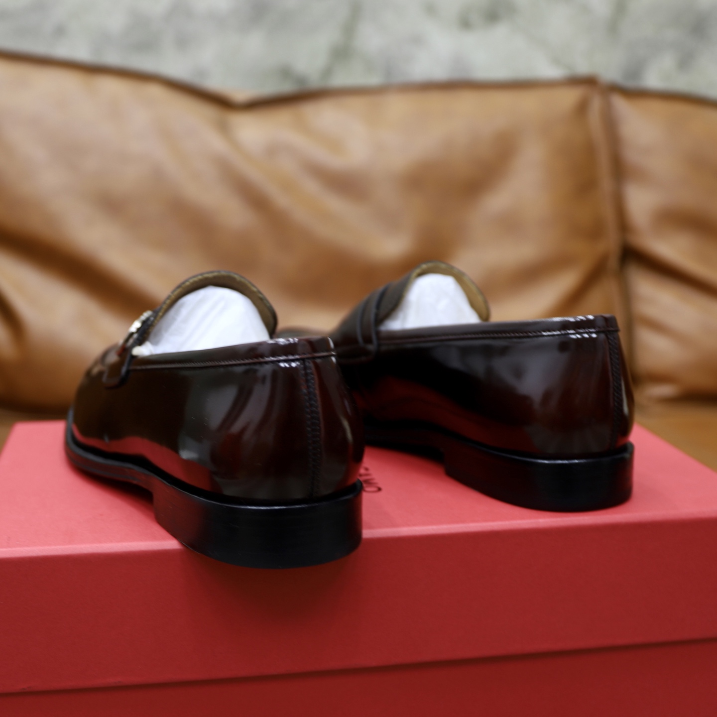 Ferragamo Men's Leather Loafers with Gancini Buckle - Classic & Modern Style 8 i1746721130036 5677 0 6