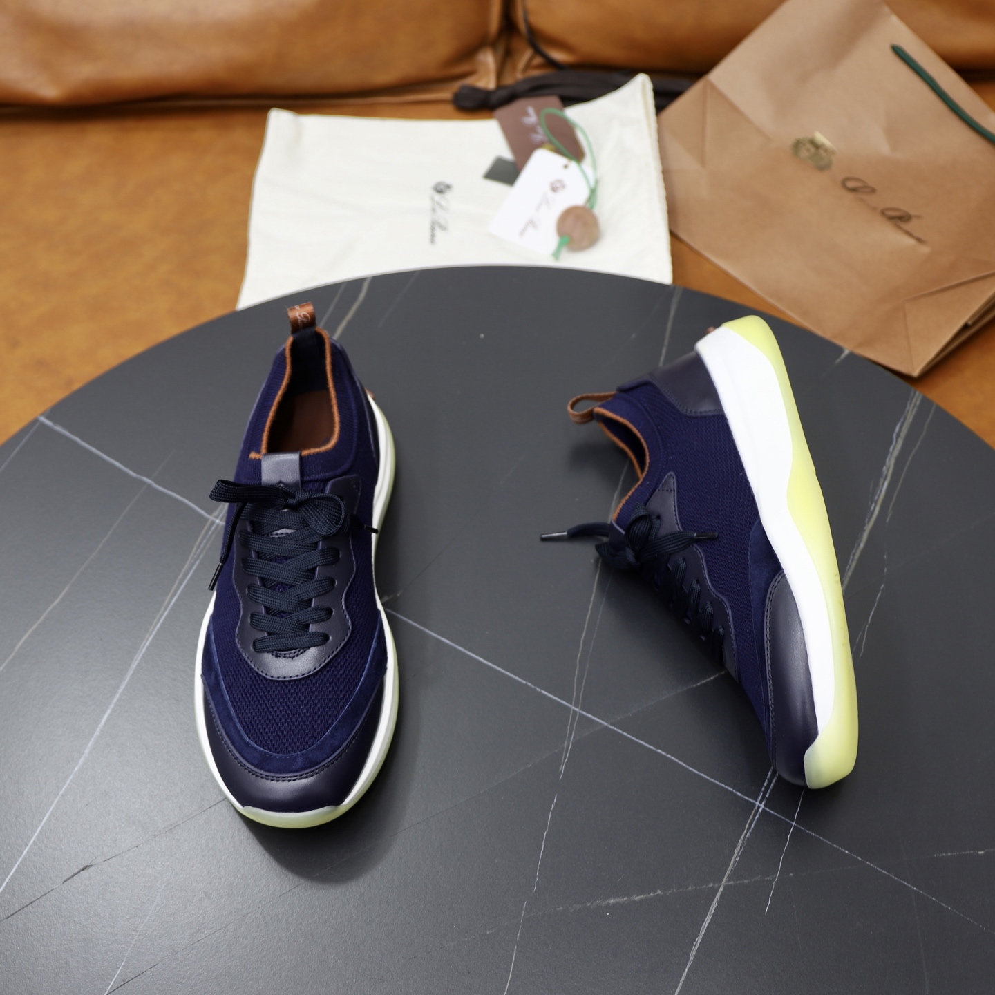 ：330Loropiana  LPsize ；38-44 「45.46 custom」 Piel de vaca acolchada pie realmente especialmente bueno