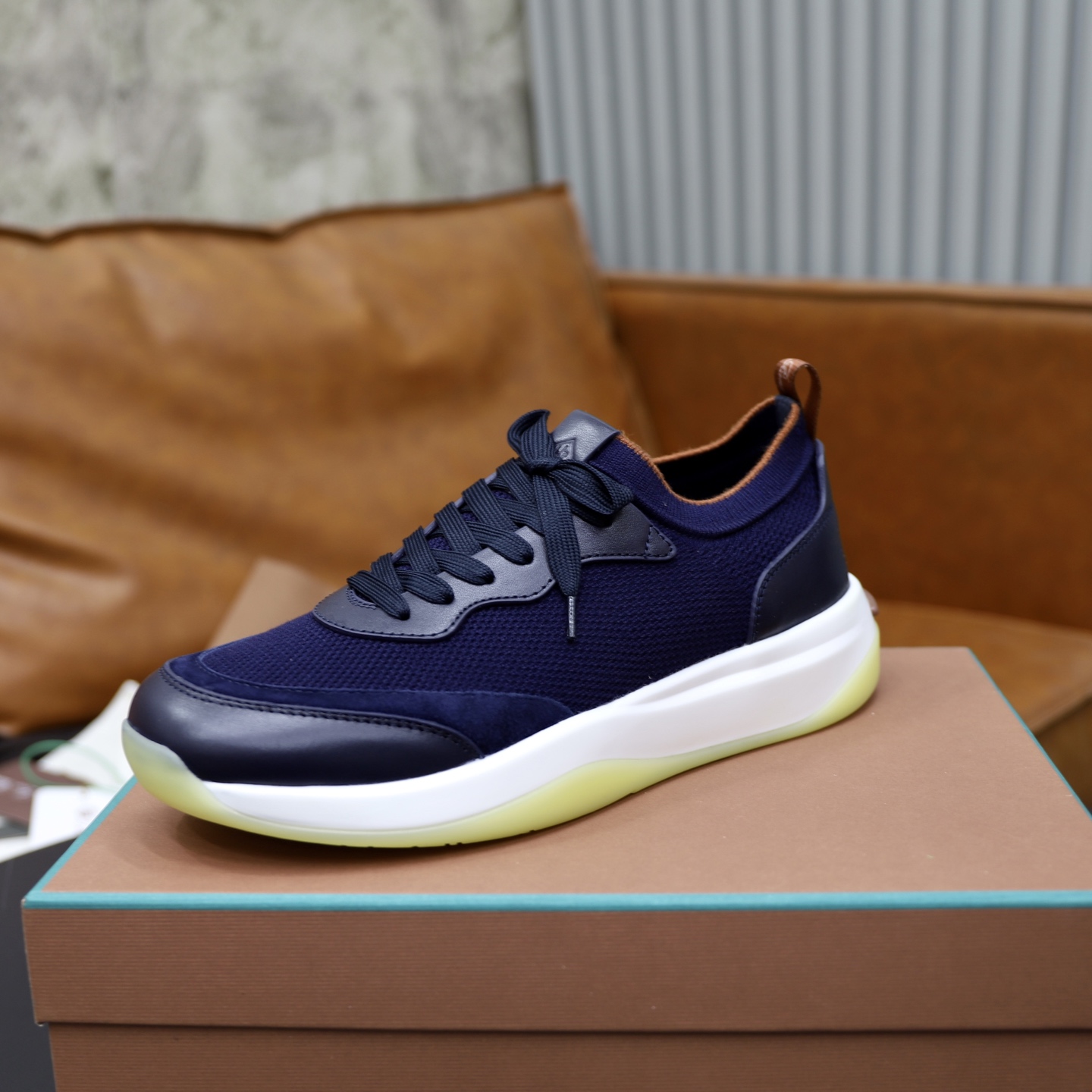 ：330Loropiana  LPsize ；38-44 「45.46 custom」 Piel de vaca acolchada pie realmente especialmente bueno