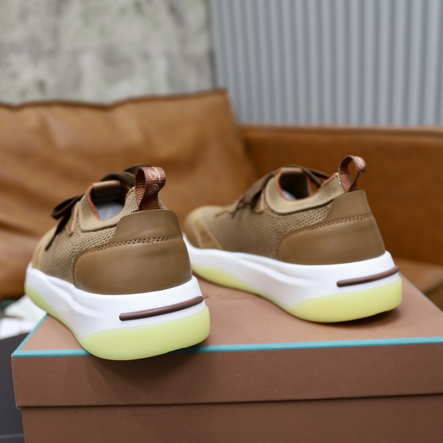 ：330Loropiana  LPsize ；38-44 「45.46 custom」 Piel de vaca acolchada pie realmente especialmente bueno