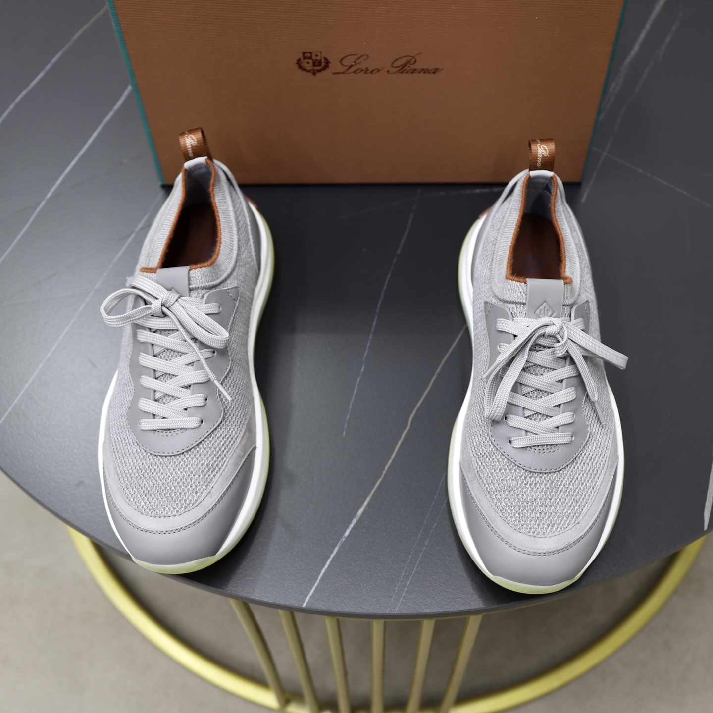 ：330Loropiana  LPsize ；38-44 「45.46 custom」 Piel de vaca acolchada pie realmente especialmente bueno