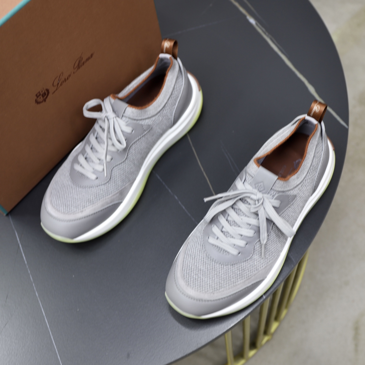 ：330Loropiana  LPsize ；38-44 「45.46 custom」 Piel de vaca acolchada pie realmente especialmente bueno
