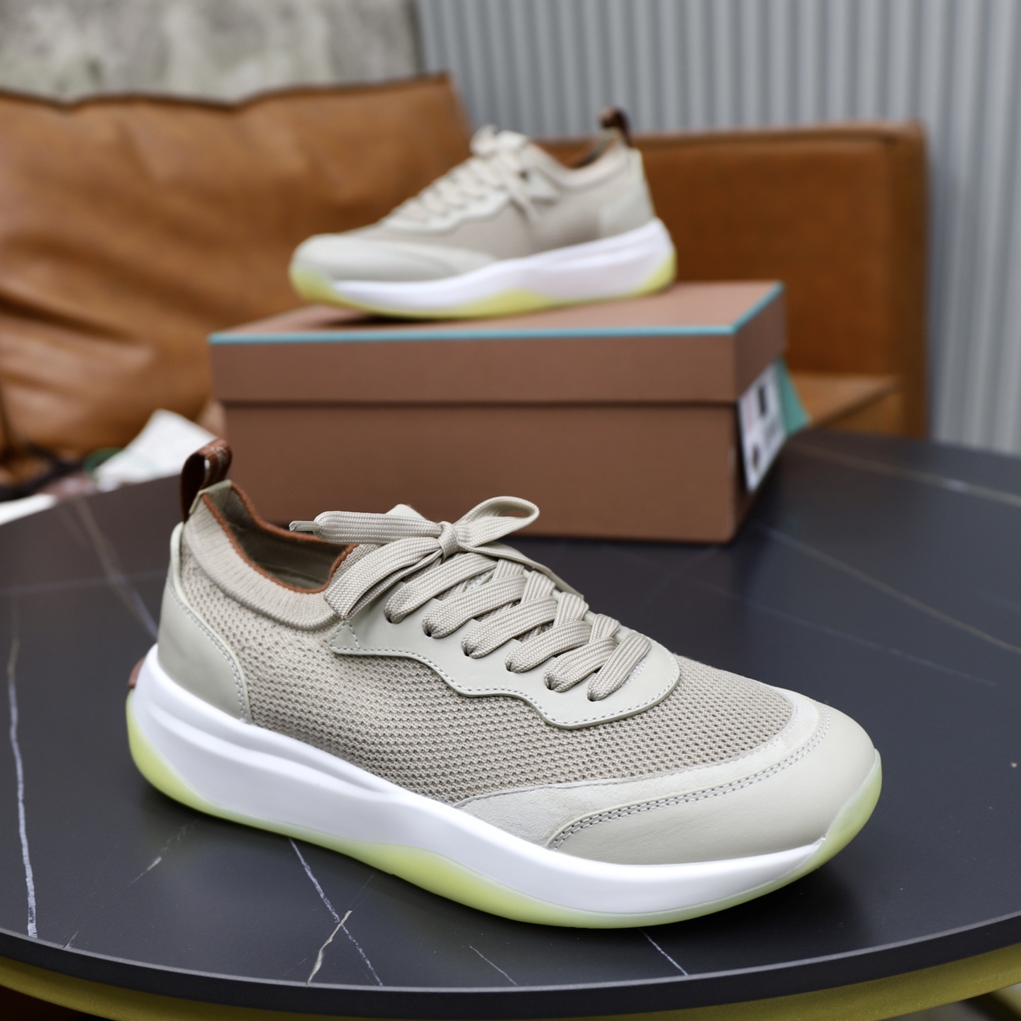 ：330Loropiana  LPsize ；38-44 「45.46 custom」 Piel de vaca acolchada pie realmente especialmente bueno