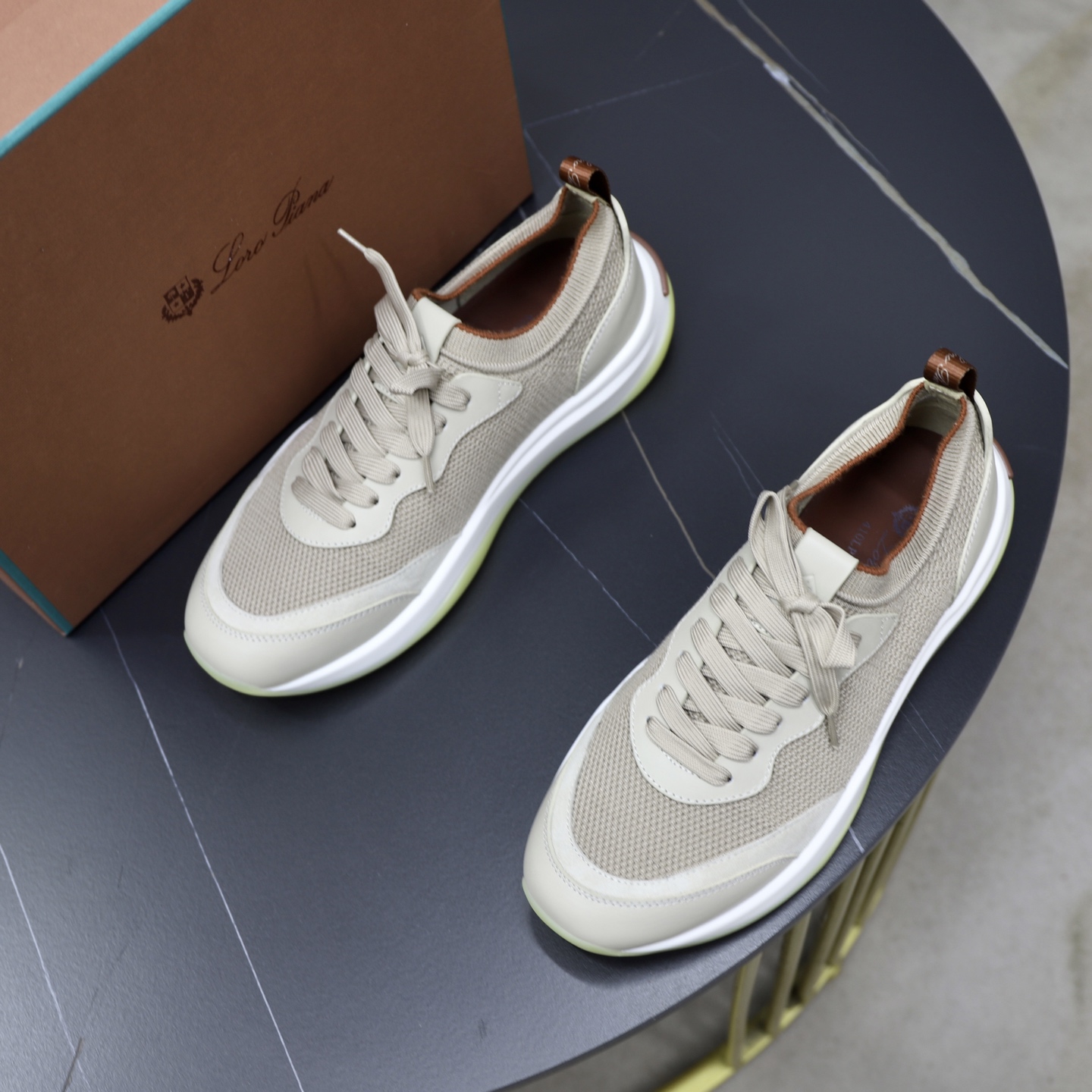 ：330Loropiana  LPsize ；38-44 「45.46 custom」 Piel de vaca acolchada pie realmente especialmente bueno