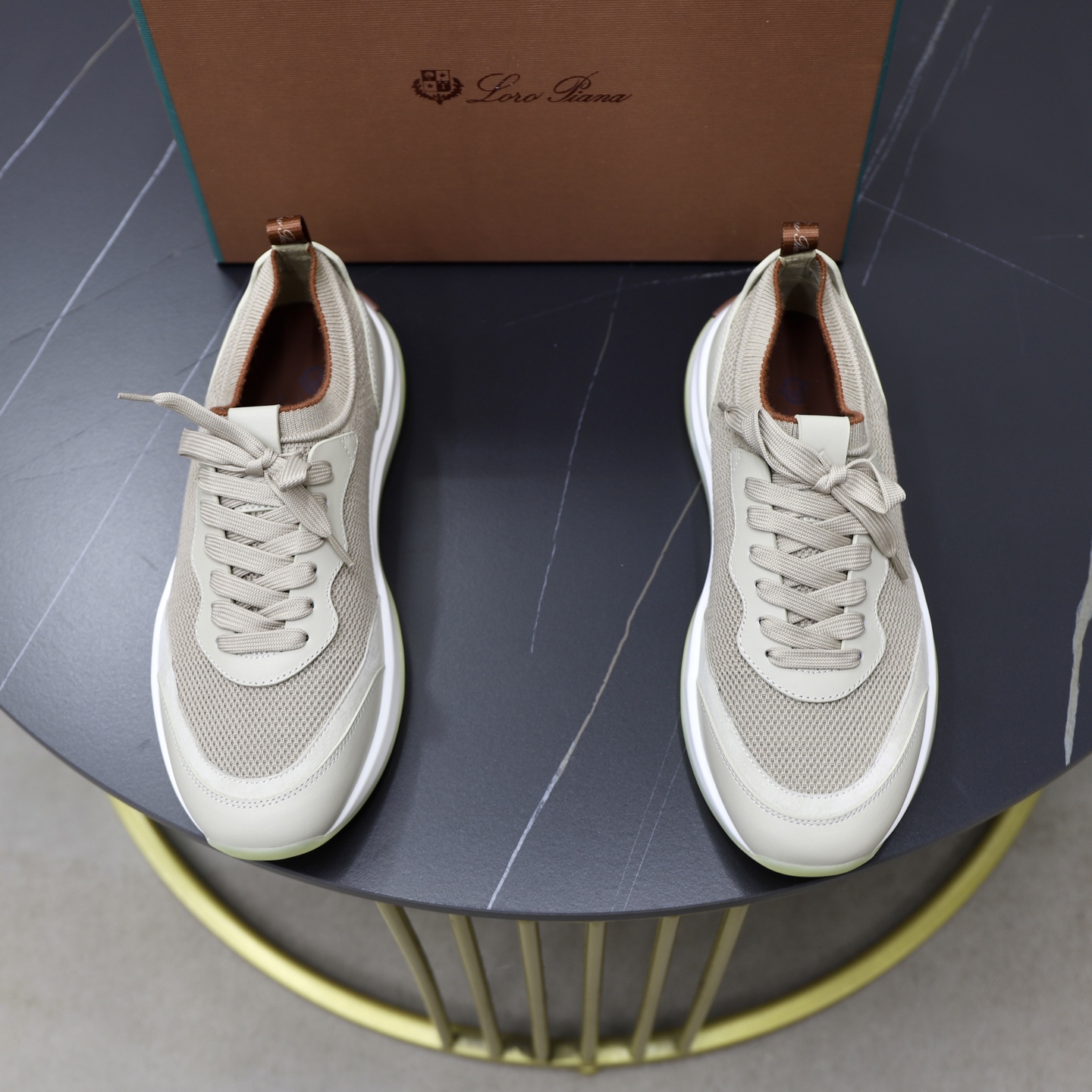 ：330Loropiana  LPsize ；38-44 「45.46 custom」 Piel de vaca acolchada pie realmente especialmente bueno