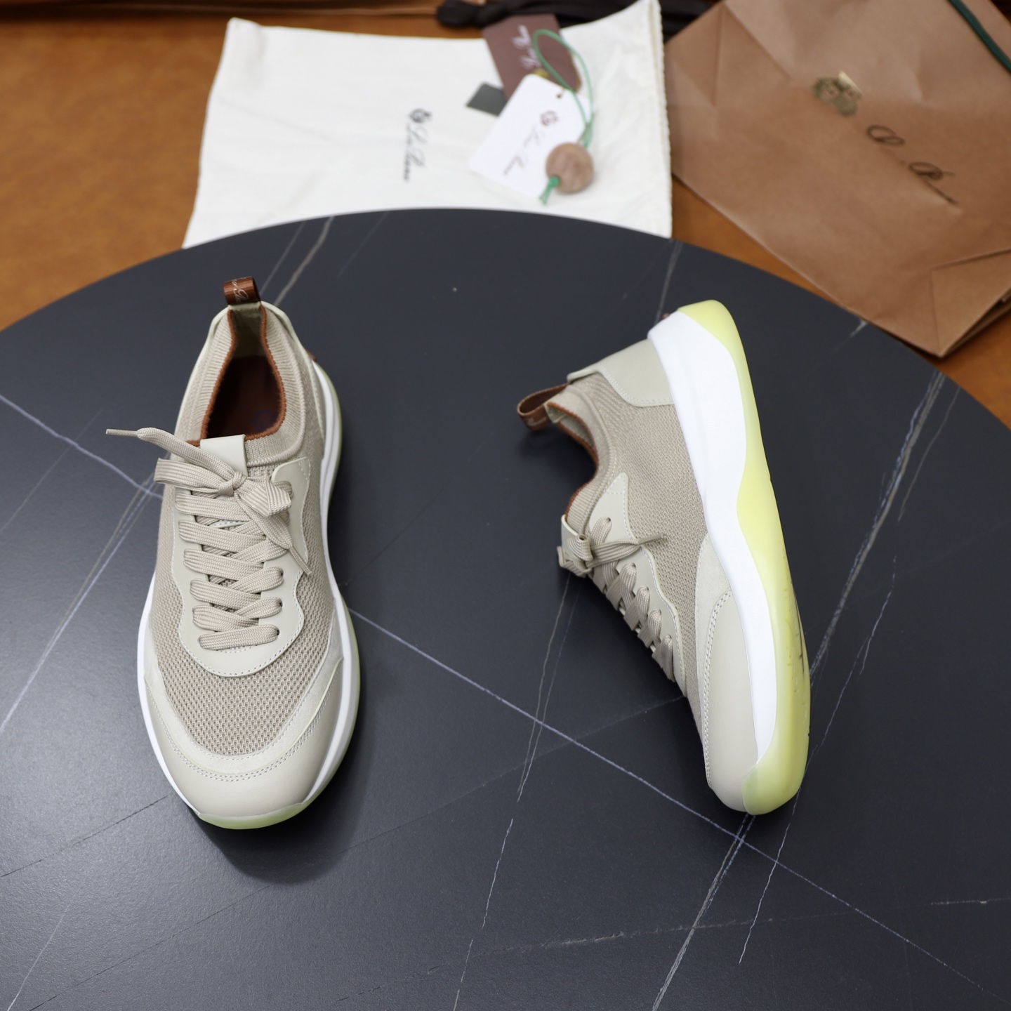 ：330Loropiana  LPsize ；38-44 「45.46 custom」 Piel de vaca acolchada pie realmente especialmente bueno