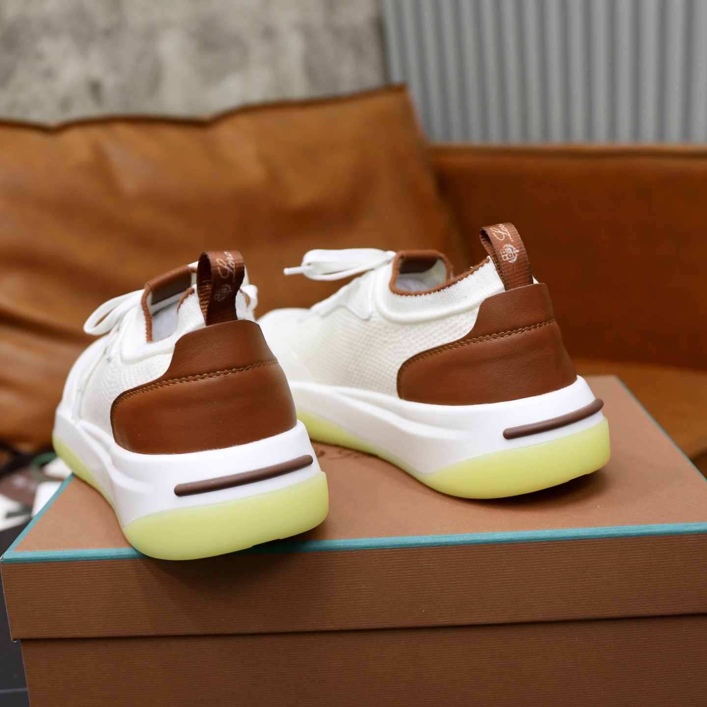 ：330Loropiana  LPsize ；38-44 「45.46 custom」 Piel de vaca acolchada pie realmente especialmente bueno