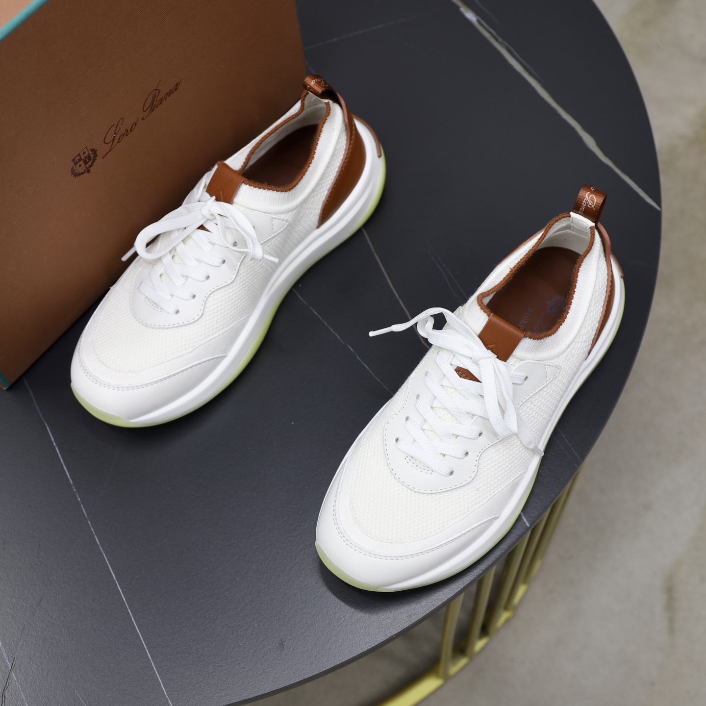 ：330Loropiana  LPsize ；38-44 「45.46 custom」 Piel de vaca acolchada pie realmente especialmente bueno