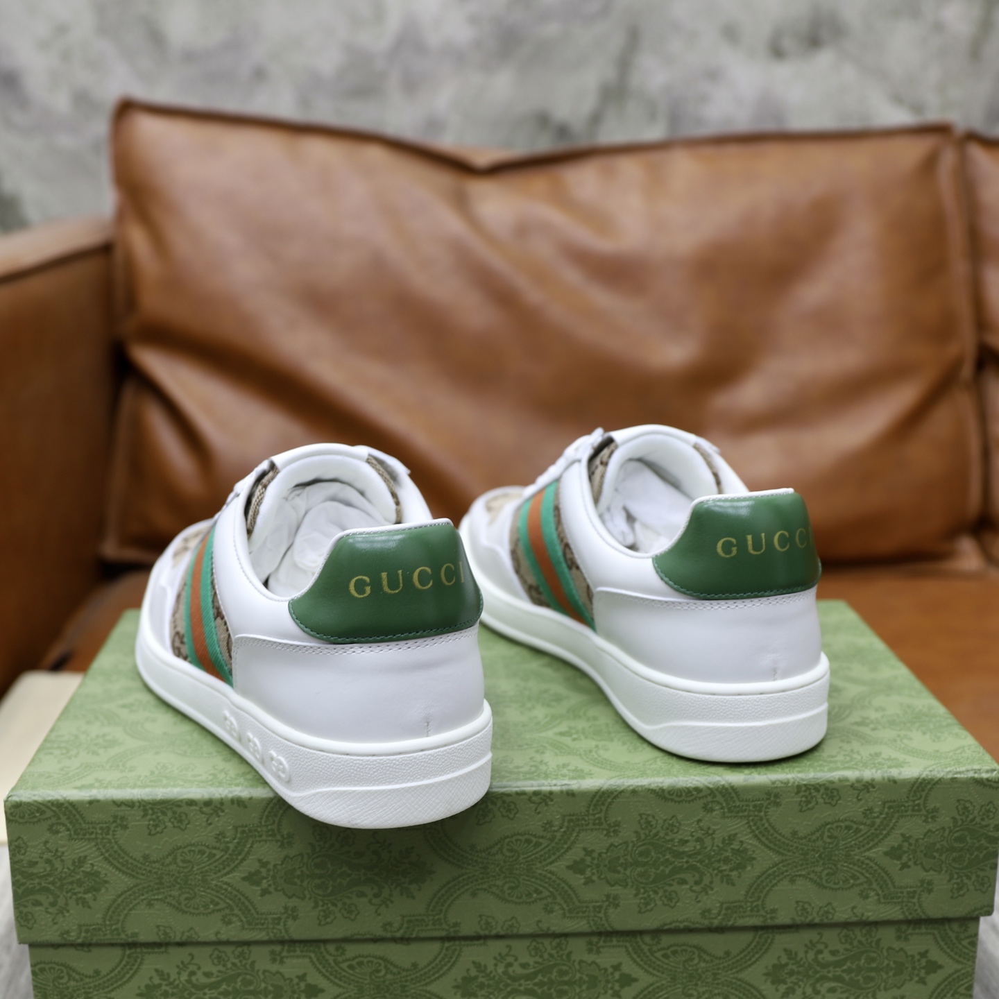 Gucci Men's Leather Sneakers with Iconic GG Supreme Canvas Detail 8 i1746894442821 1980 0 6
