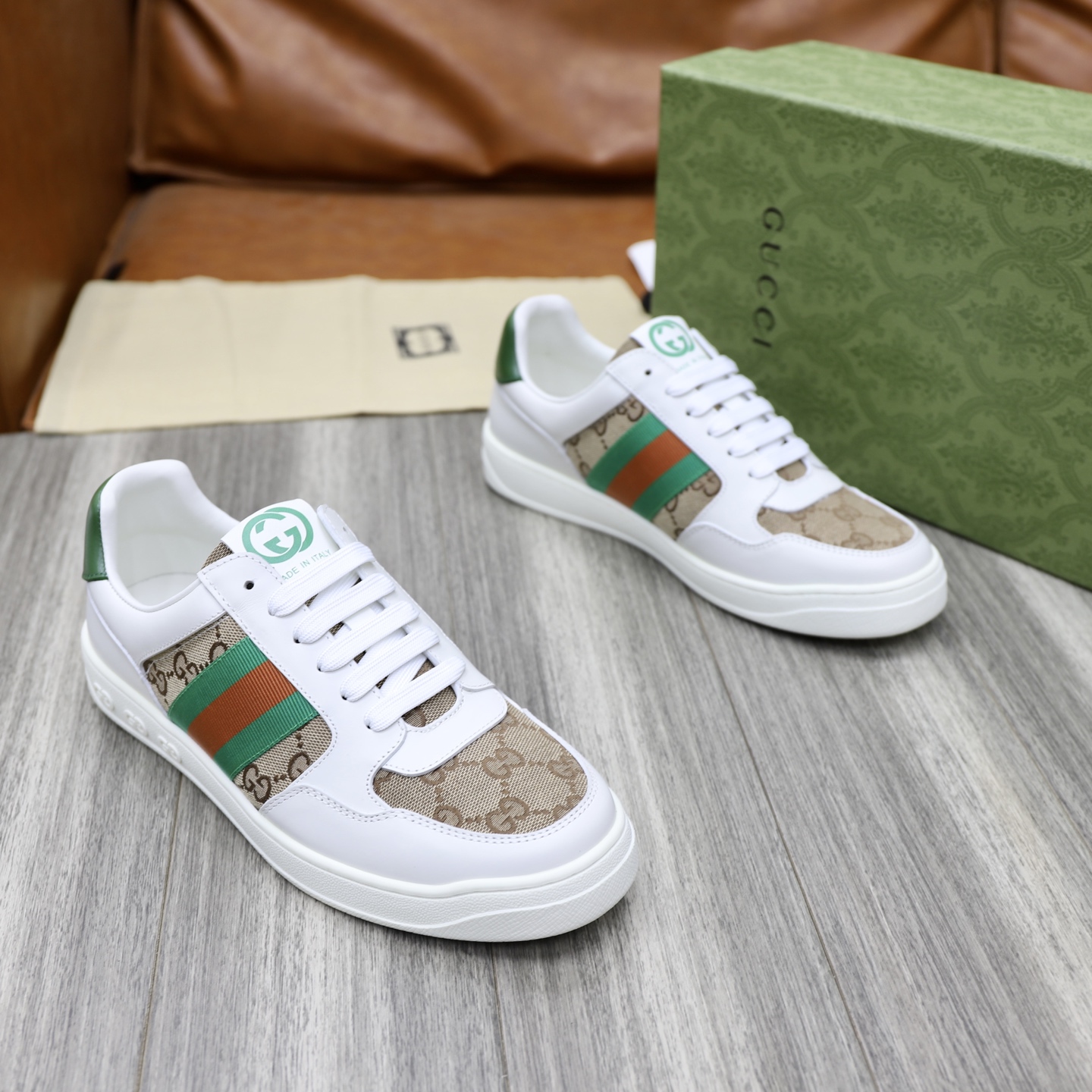 Gucci Men's Leather Sneakers with Iconic GG Supreme Canvas Detail 5 i1746894445630 9589 0 3