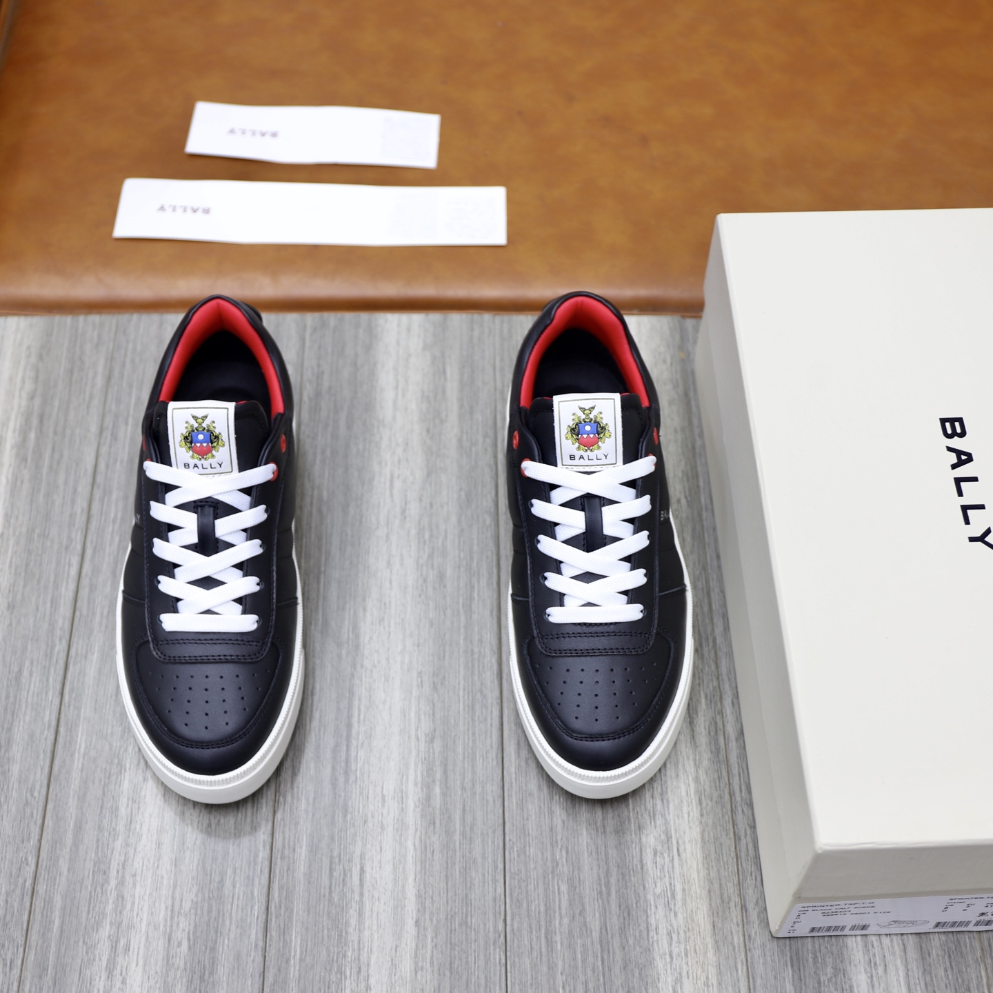 NO:284766,【BALLY】Barley - High-end quality original single - original upper leather - Ultra-light TPU foaming for the sole - Ultra-high quality control, fine workmanship highlighted (high-end, noble, grade) -Size39-44,,bally19860909【BALLY】巴利 -高端品质 原单 -鞋面原版皮 -大底超轻TPU发泡 -超高品控·做工精细凸显(高端·贵气·档次) -Size39-44,,bally,Men's shoes