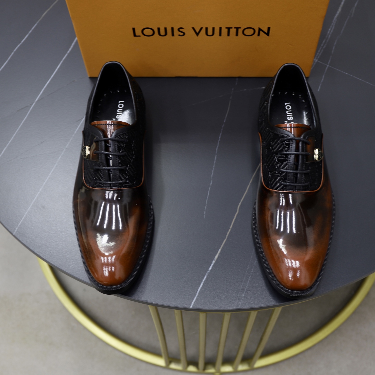 NO:346672,♂♂ Brand LV Louis Vuitton Standard code men's code 38-44 (45 can be customized) Grade official website The same original single quality Material original cowhide surface Comfort cowhide inner Original outsole Style category Men's fashionable casual leather shoes Prestige big brand luxury elements Top luxury Color real picture color,,louis vuitton,louis vuitton,cowhide19860909♂♂♂ 品牌LV路易威登 标准码男码38-44（45可以定做） 等级官网同款 原单品质 材料原版牛皮面 舒适牛皮内里 原版大底 款式类别男士时尚休闲皮鞋 尊贵的大牌奢侈品元素顶级奢华 颜色实物图片颜色,,louis vuitton,louis vuitton,cowhide,Men's shoes