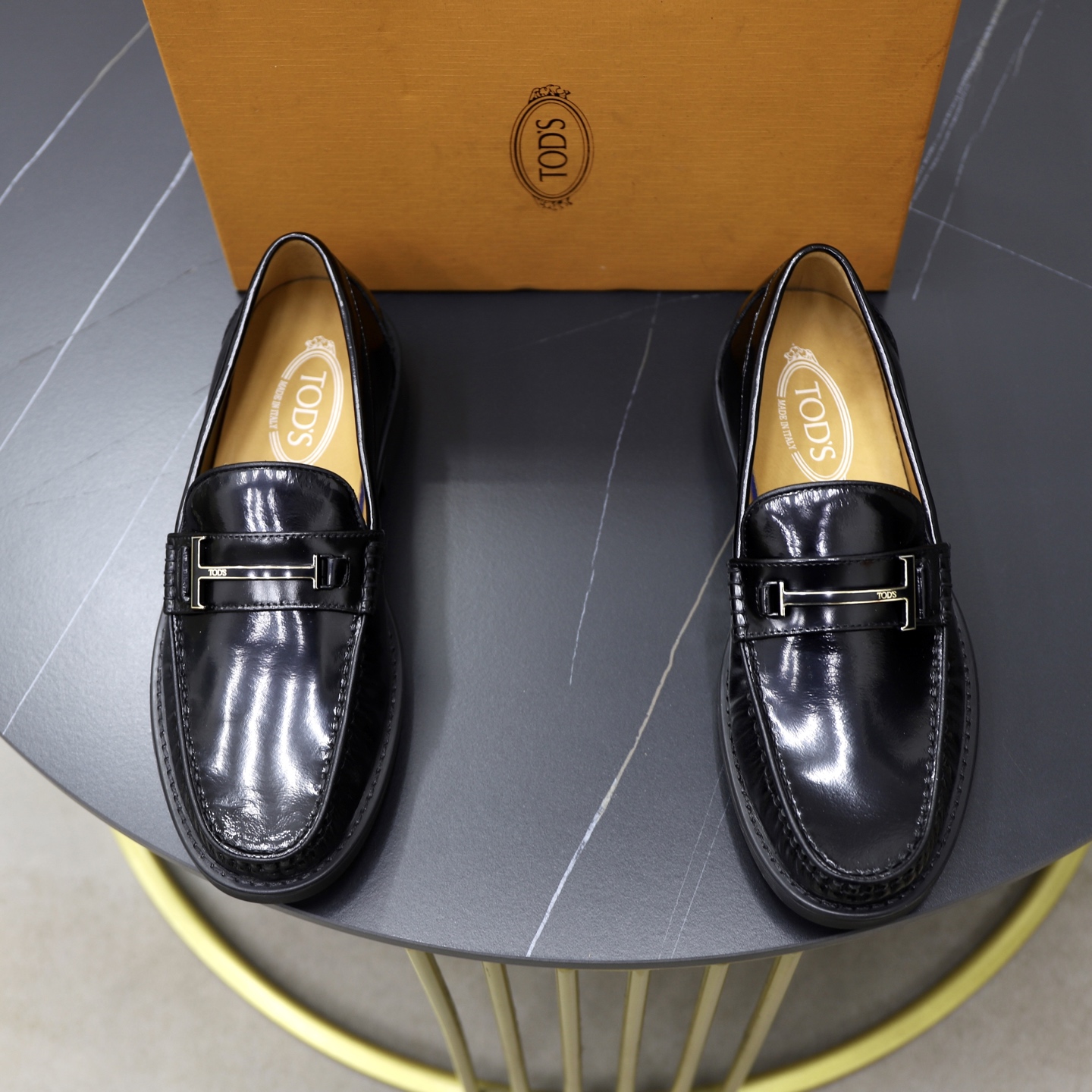 NO:350970,♂♂ Brand Todds TOD S Standard Code Men's Code 38-44 (45 can be customized) Grade official website The same style Material original cowhide cowhide inner Original wear-resistant soft bottom Style category Young fashion European and American trend British style Color real picture color, Tod's, cowhide19860909♂♂♂ 品牌托德斯TOD S 标准码男码38-44（45可以定做） 等级官网同款 材料原版牛皮 牛皮内里 原版耐磨柔软大底 款式类别年轻时尚 欧美潮流 英伦风格 颜色实物图片色,,Tod's,cowhide,Men's shoes