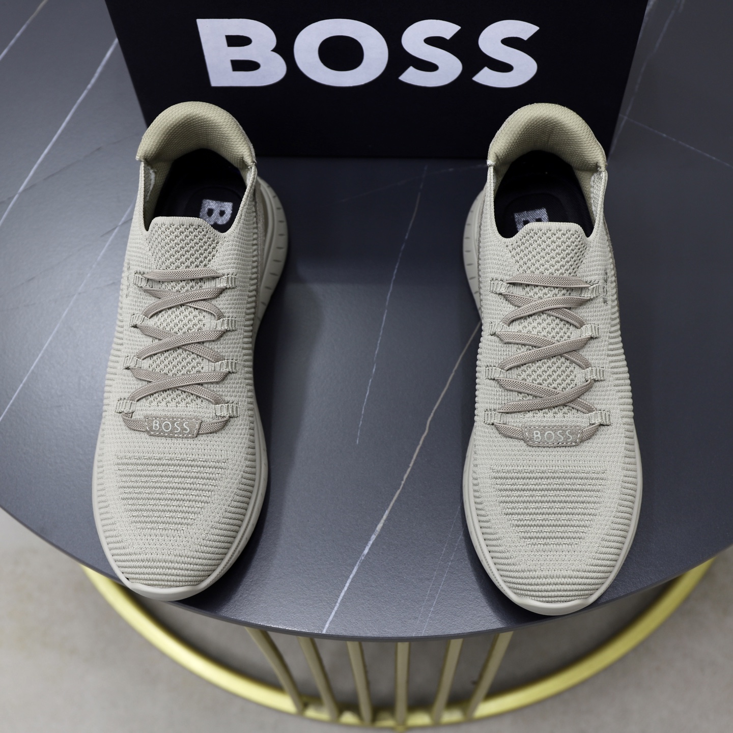 NO:354890,Boss men's casual sneakers, original mold opening, upper is made of Italian imported Feimao mesh splicing material, soft and comfortable on the feet. The original TPU foamed big soles feel soft and light!  Size38-44 (45 customized),,sneakers19860909Boss男士休闲运动鞋,原版开模,鞋面采用意大利进口飞织网面拼接材质,上脚柔软舒适 原版TPU发泡大底脚感柔软轻便！ Size38-44（45订做）,,sneakers,Men's shoes