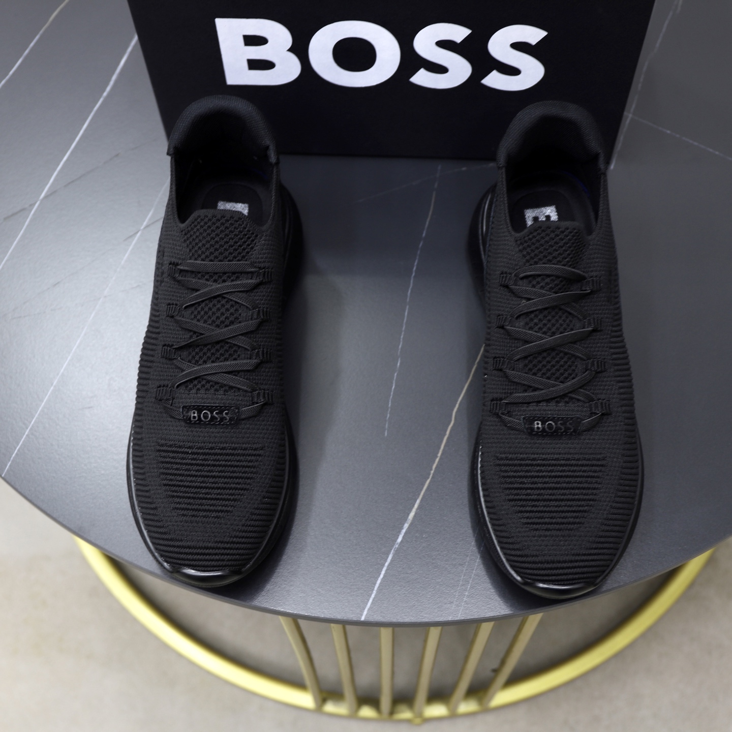 Precio de exportación: 230Boss entrenadores casuales de los hombres, la versión original del molde a