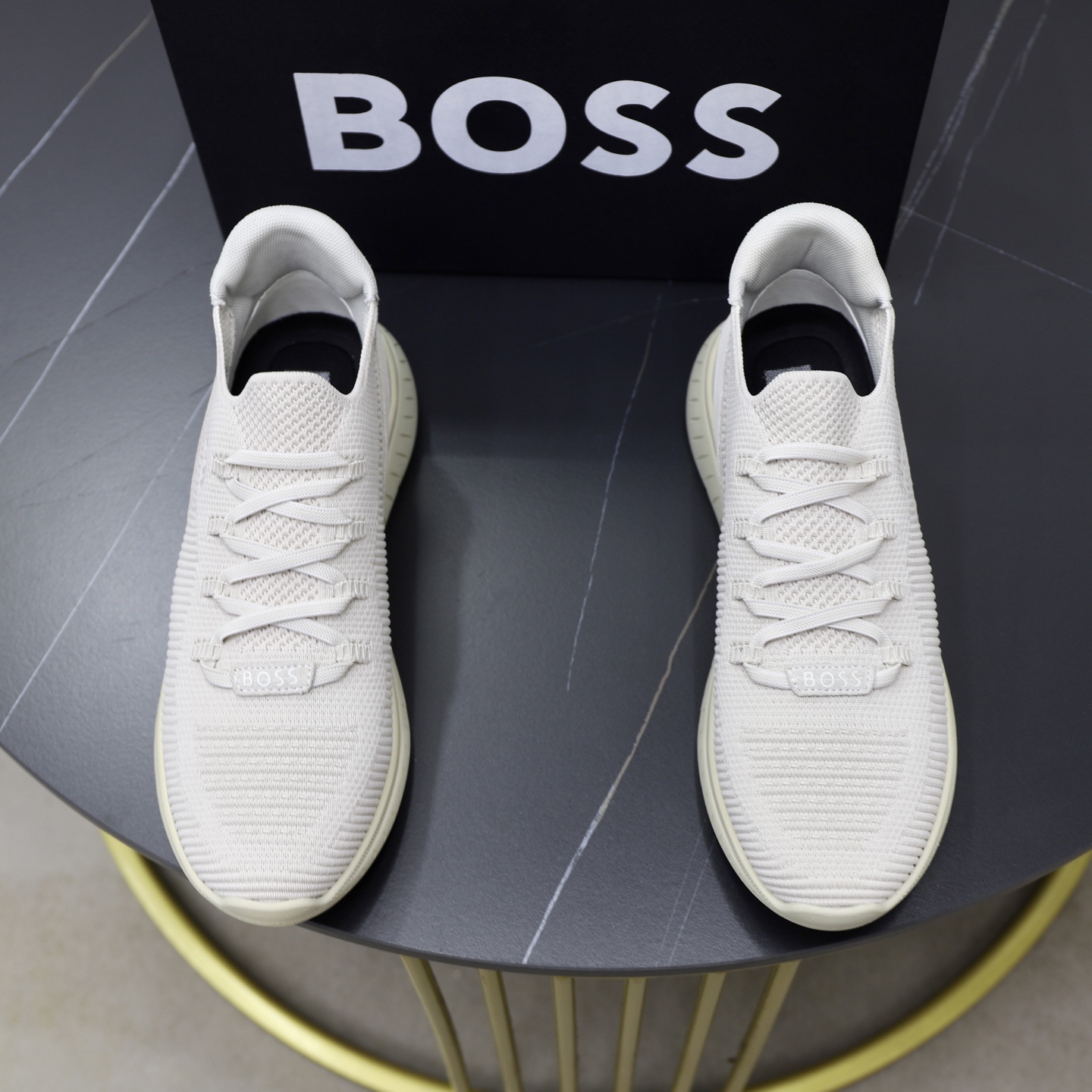 Precio de exportación: 230Boss entrenadores casuales de los hombres, la versión original del molde a
