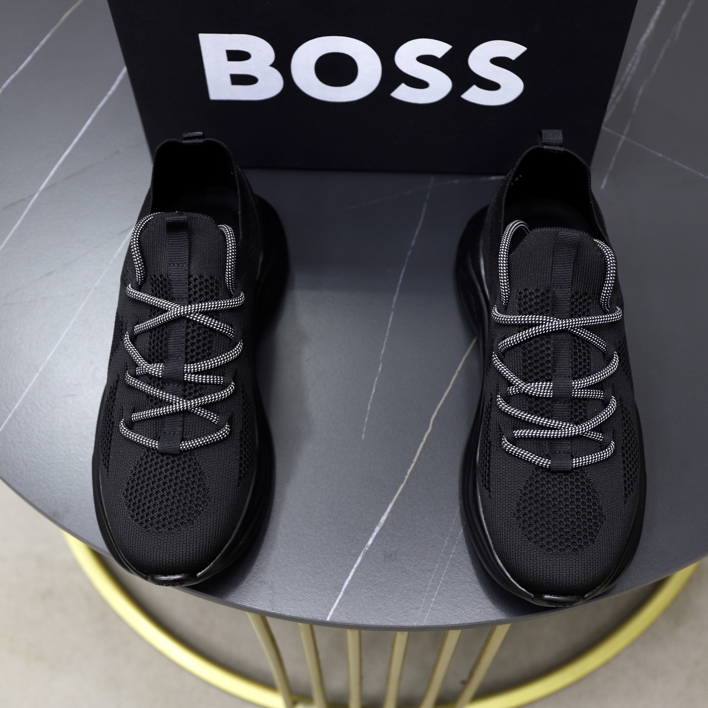 Precio de exportación: 230Boss entrenadores casuales de los hombres, la versión original del molde a