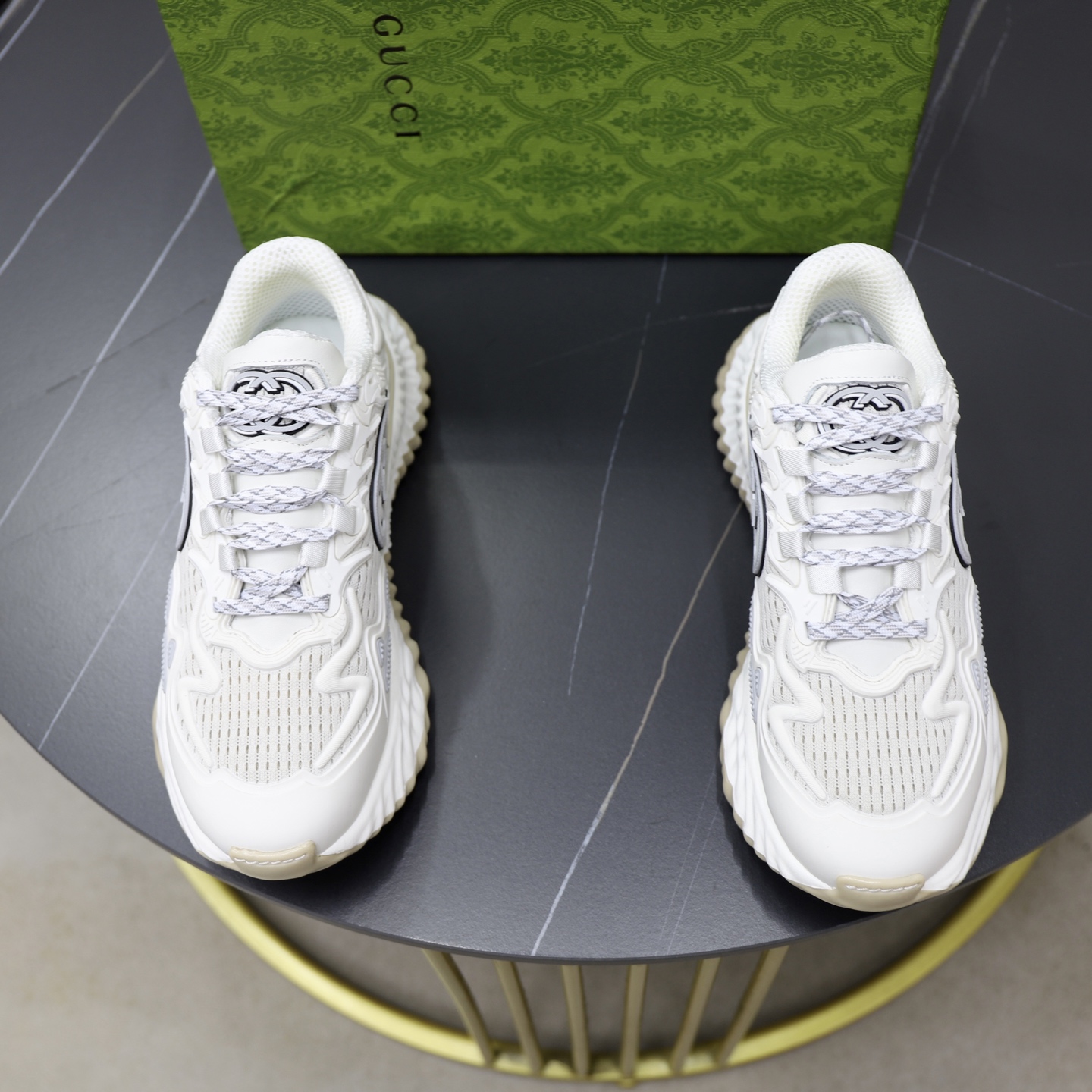 NO:346530,Gucci Ripple series casual sneakers, buy the original version accurately and replica!  Restore the details and quality, Gucci Ripple series sneakers are made of innovative stitching technology to create a water-like flowing texture. The leather design is paired with three-dimensional interlocking double G leather patches and Gucci letter accessories, creating a free and flowing texture of the entire shoe with 3D effects. A classic and versatile item, with super comfortable feet!  Number of codes 38-44 (45-46 customized), gucci,sneakers19860909Gucci Ripple系列休闲运动鞋,购入原版精准复.刻！还原细节品质,Gucci Ripple系列运动鞋采用创新缝线工艺制作,打造如水般的流动质感.皮革设计搭配三维立体互扣式双G皮革贴饰和Gucci字母配件,以3D效果成就整款鞋履自在的流动质感.经典百搭单品,脚感超级舒适！ 码数38-44（45-46订做）,,gucci,sneakers,Men's shoes